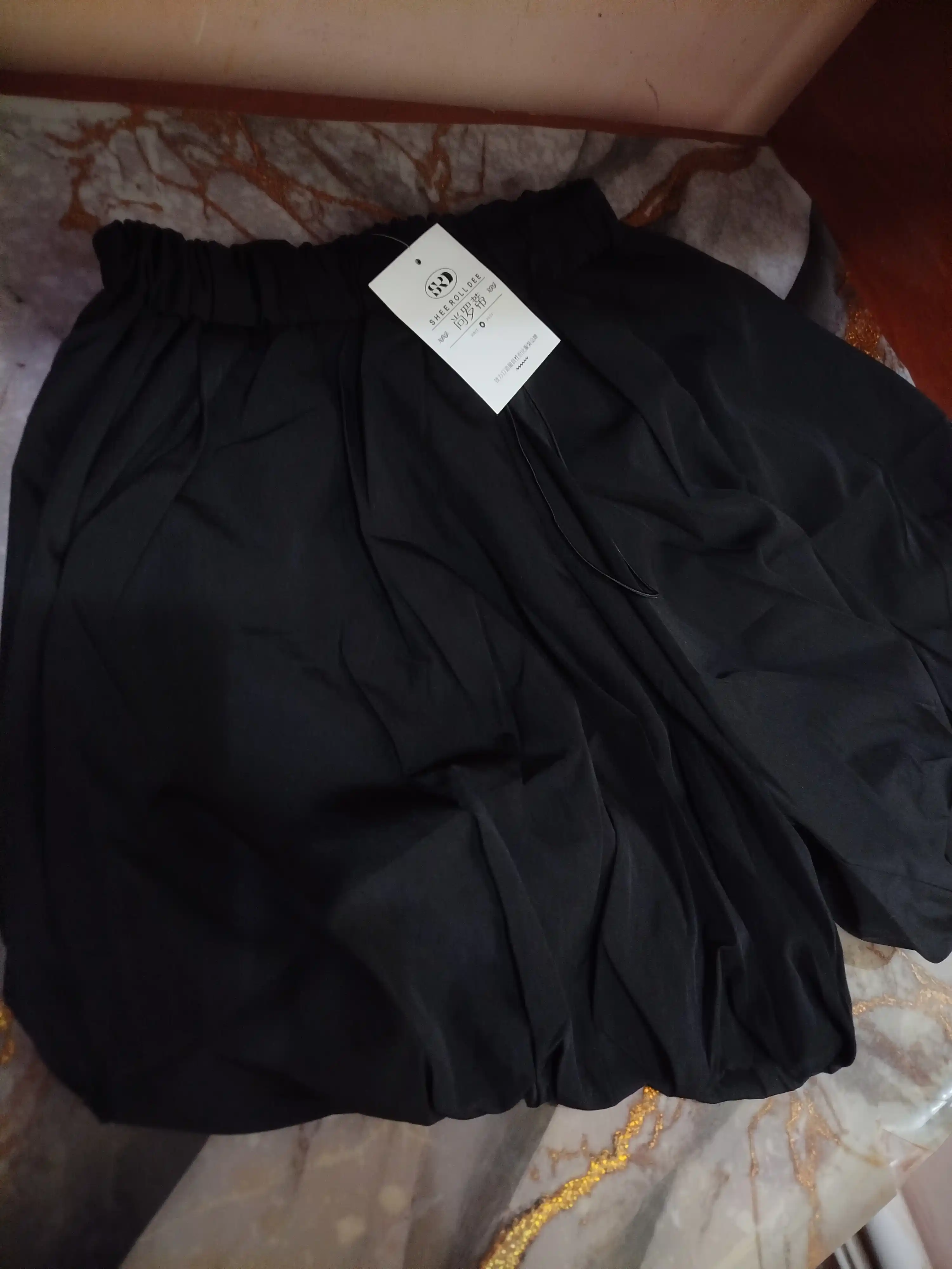 Ayollar ballon shortigi, yozgi Y2K