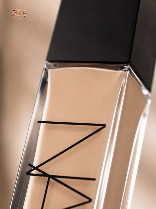 NARS Natural Radiant 3.5 Salzburg chidamli tonal kremi, tabiiy qoplamali, 30 ml