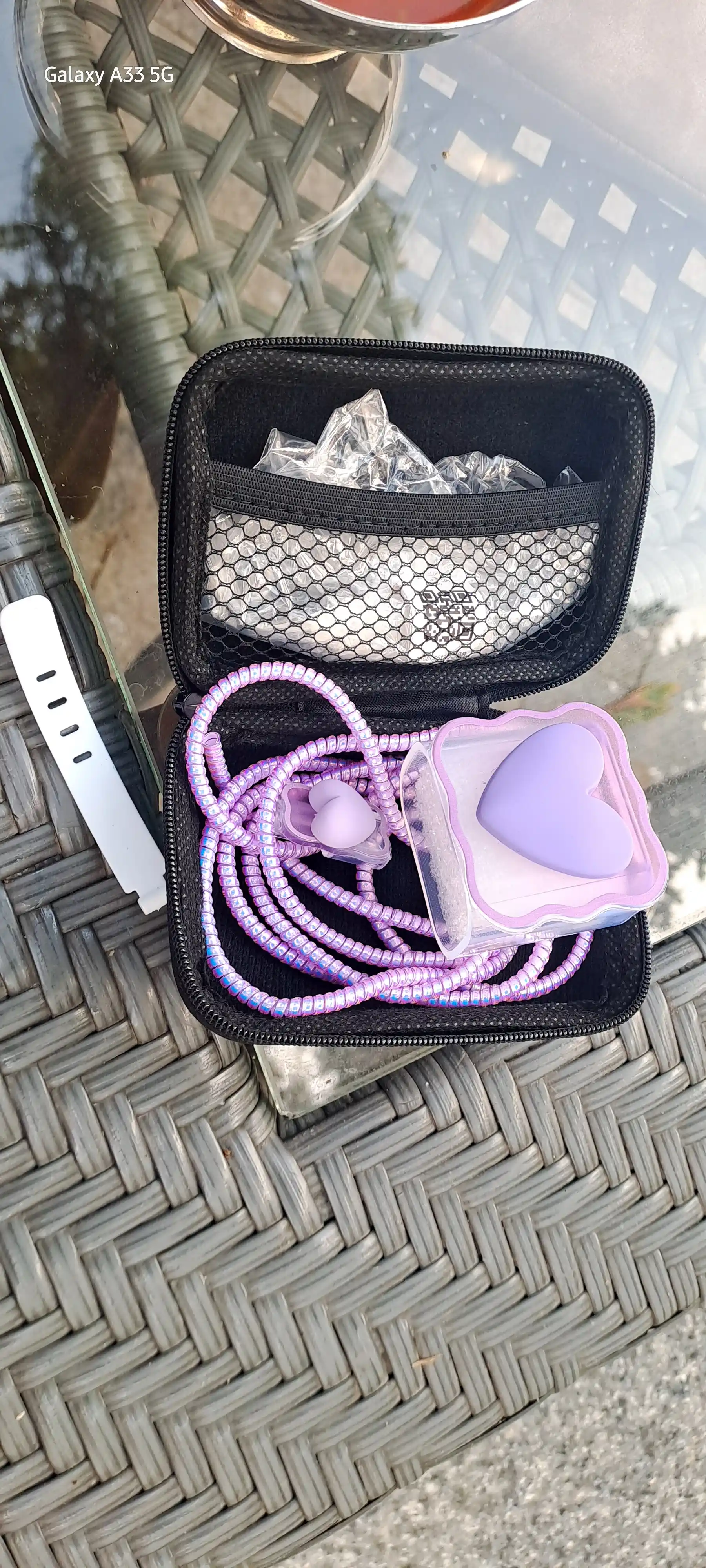 Quvvatlash to‘plami, 2 tasi 1 da, g‘ilof + kabel va adapter himoyasi, simlar uchun organayzer