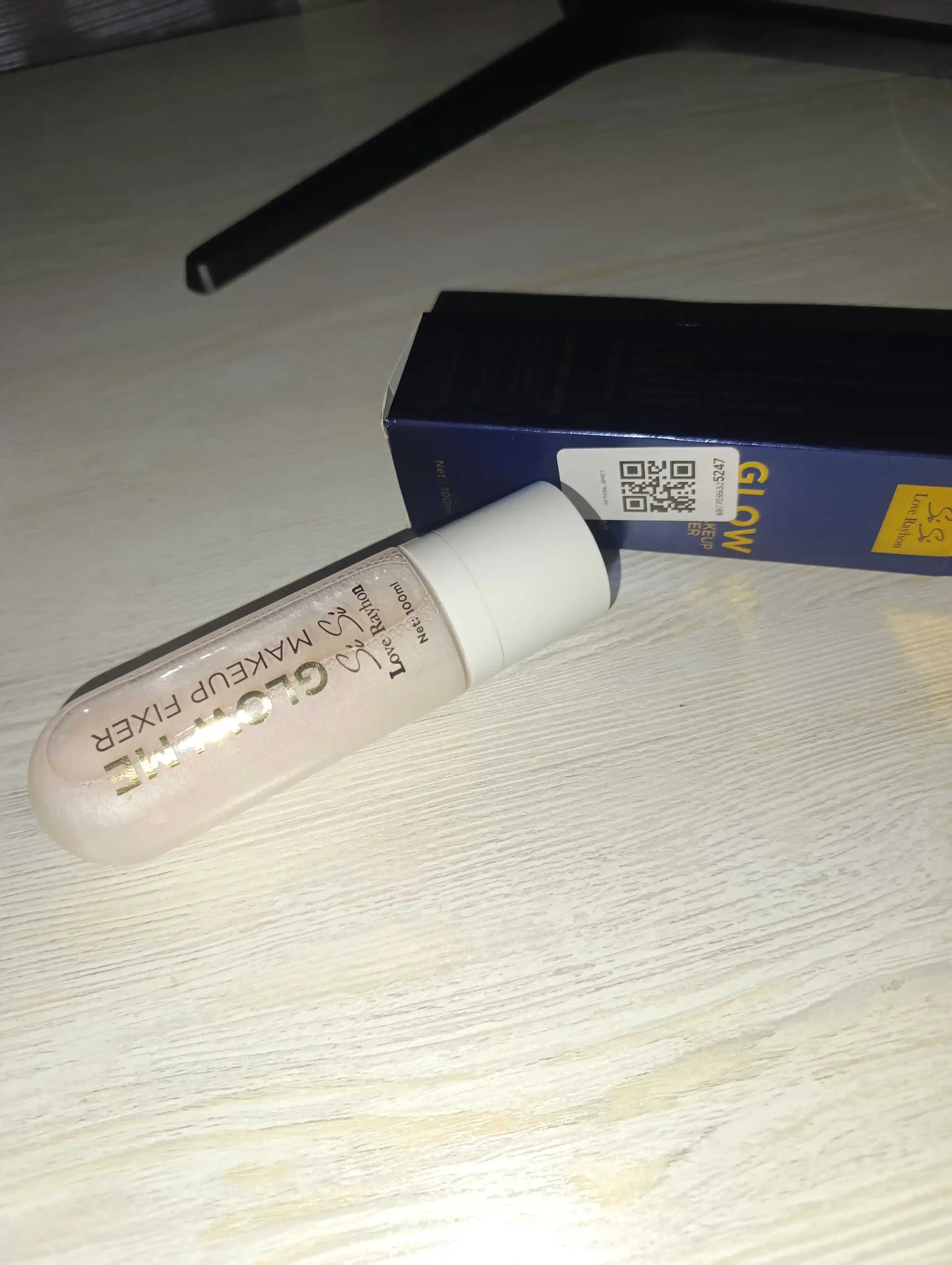 Спрей фиксатор для макияжа Sisi Love Rayhon Glow Me с эффектом сияния 100 мл