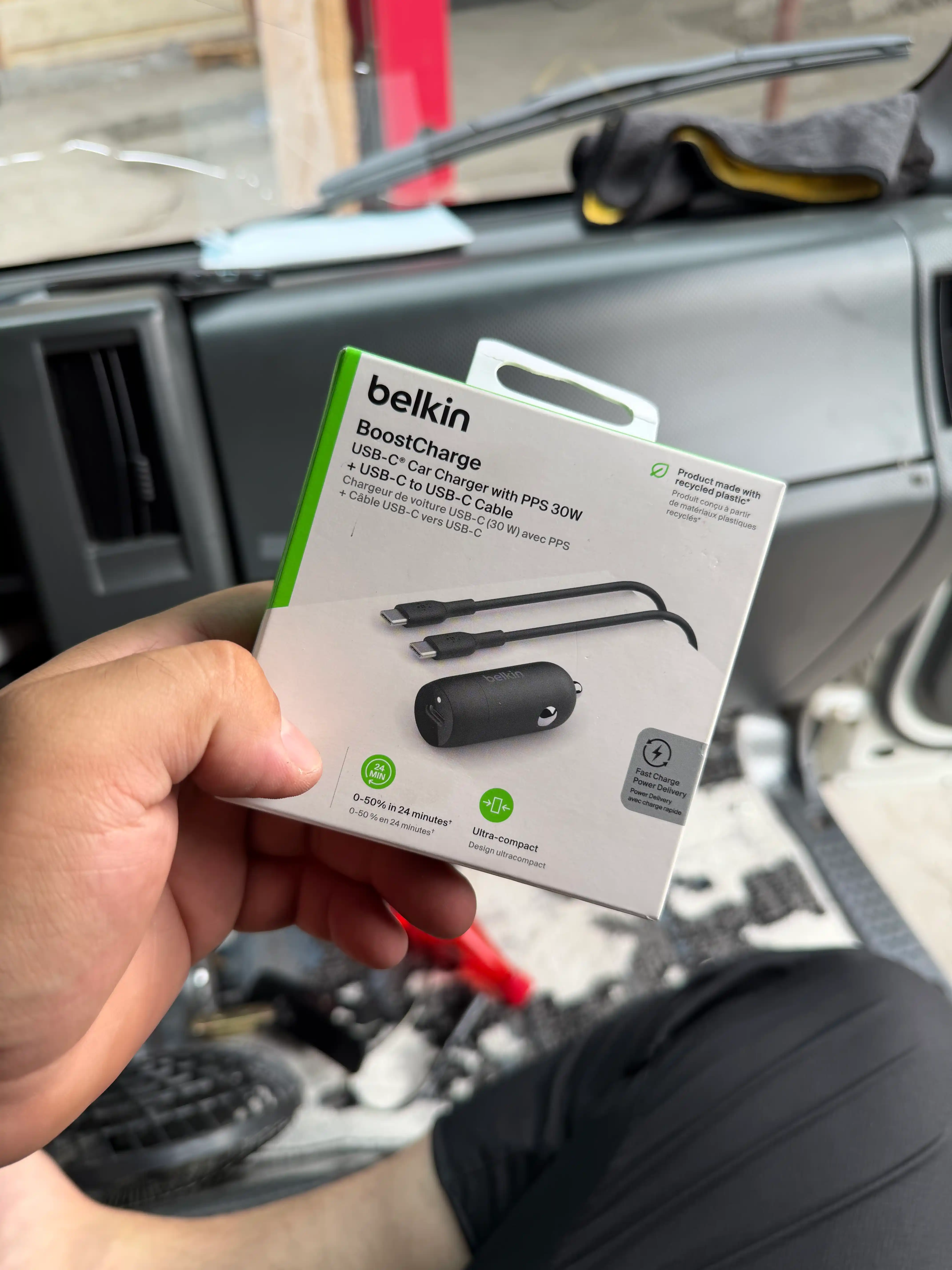 Avtomobil zaryadkasi Belkin Type C 30W, PPS, kabel bilan