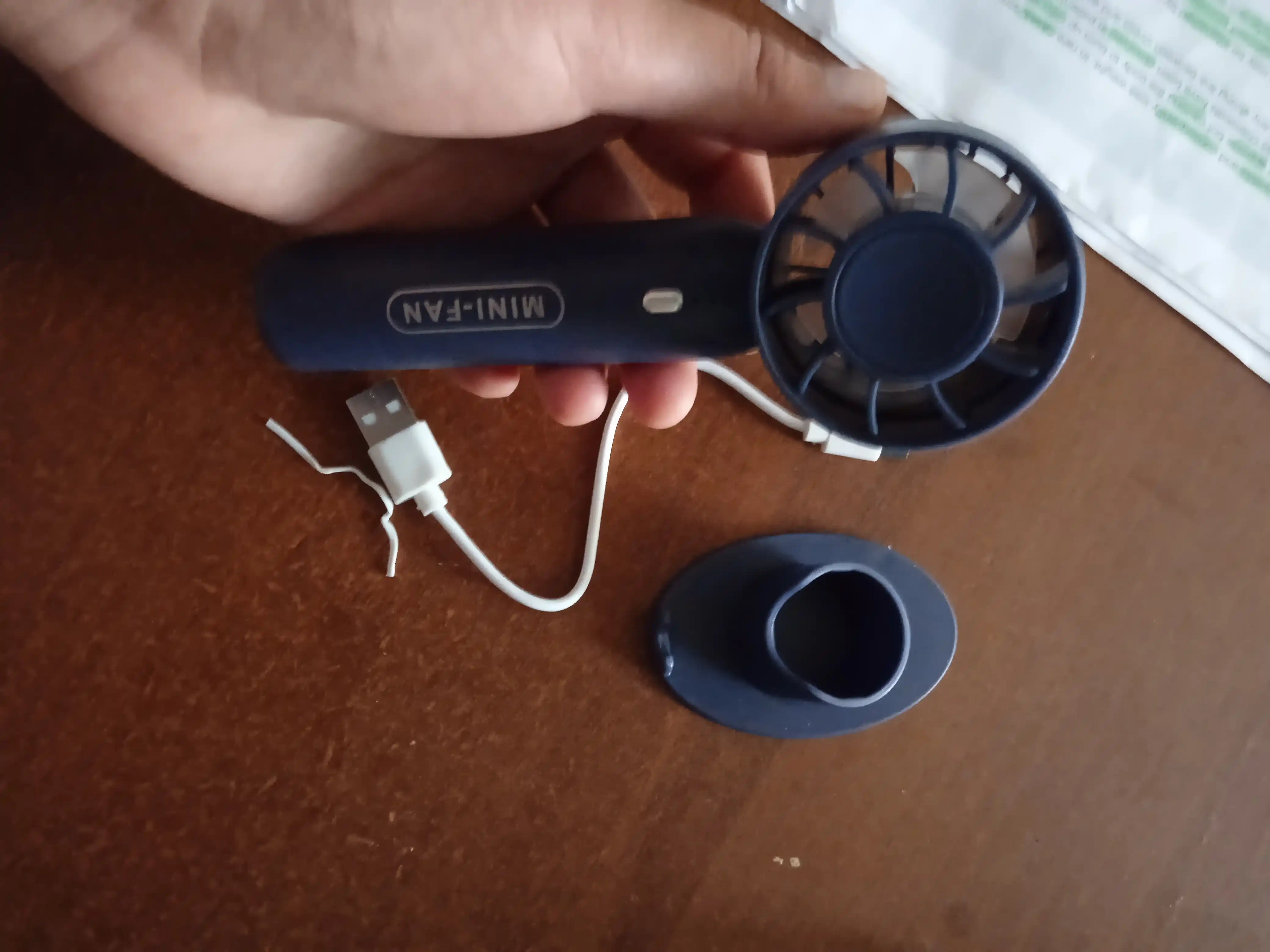 Mini-ventilyator uchun T-10 mini-ventilyatori, 3 xil tezlik rejimi, USB, o‘rnatilgan akkumulyator