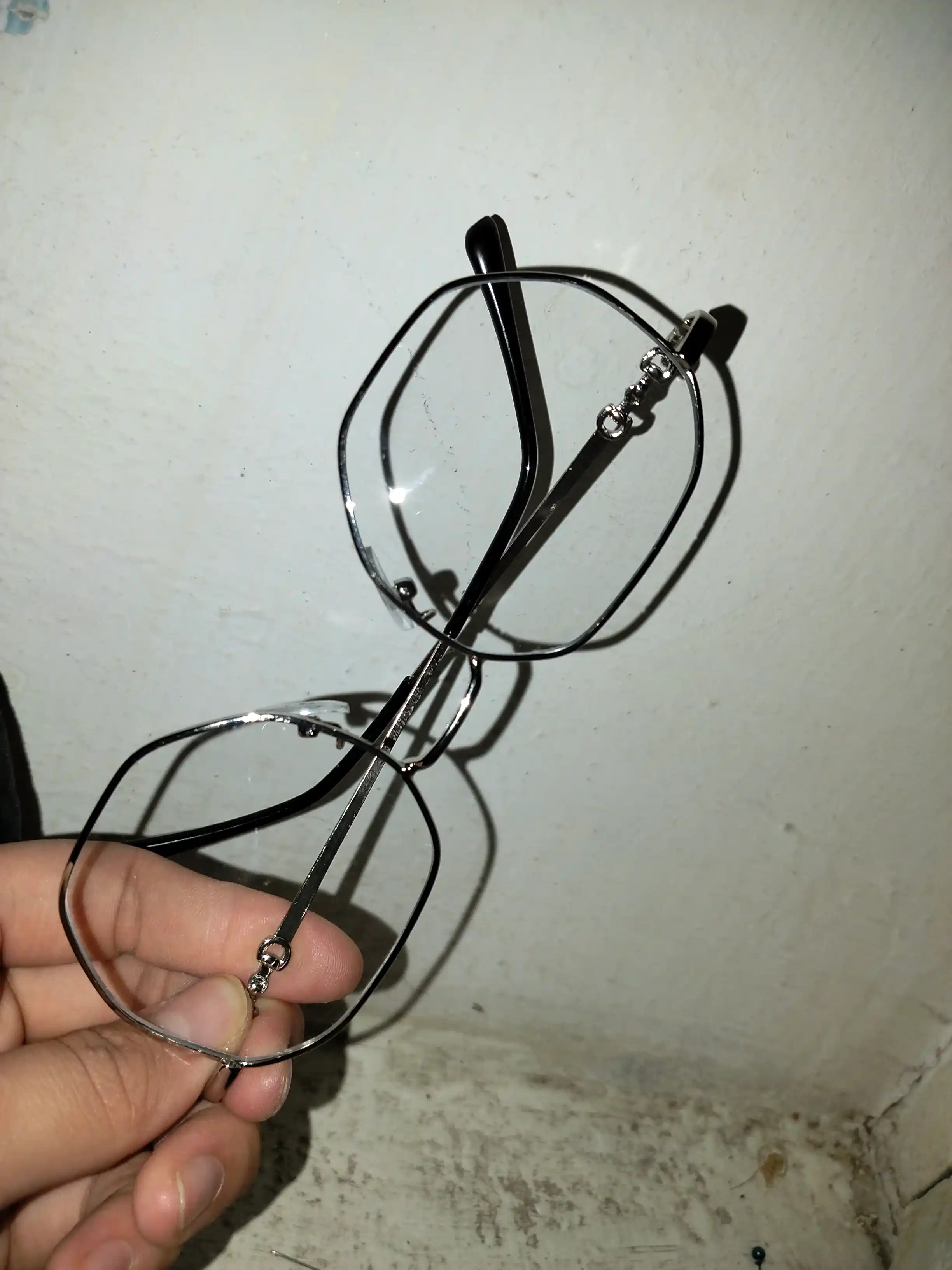 Anti blue light ayollar ko‘zoynagi — kompyuter va telefon uchun himoya ko‘zoynak