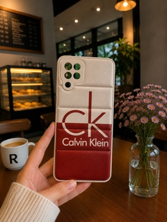 Красный