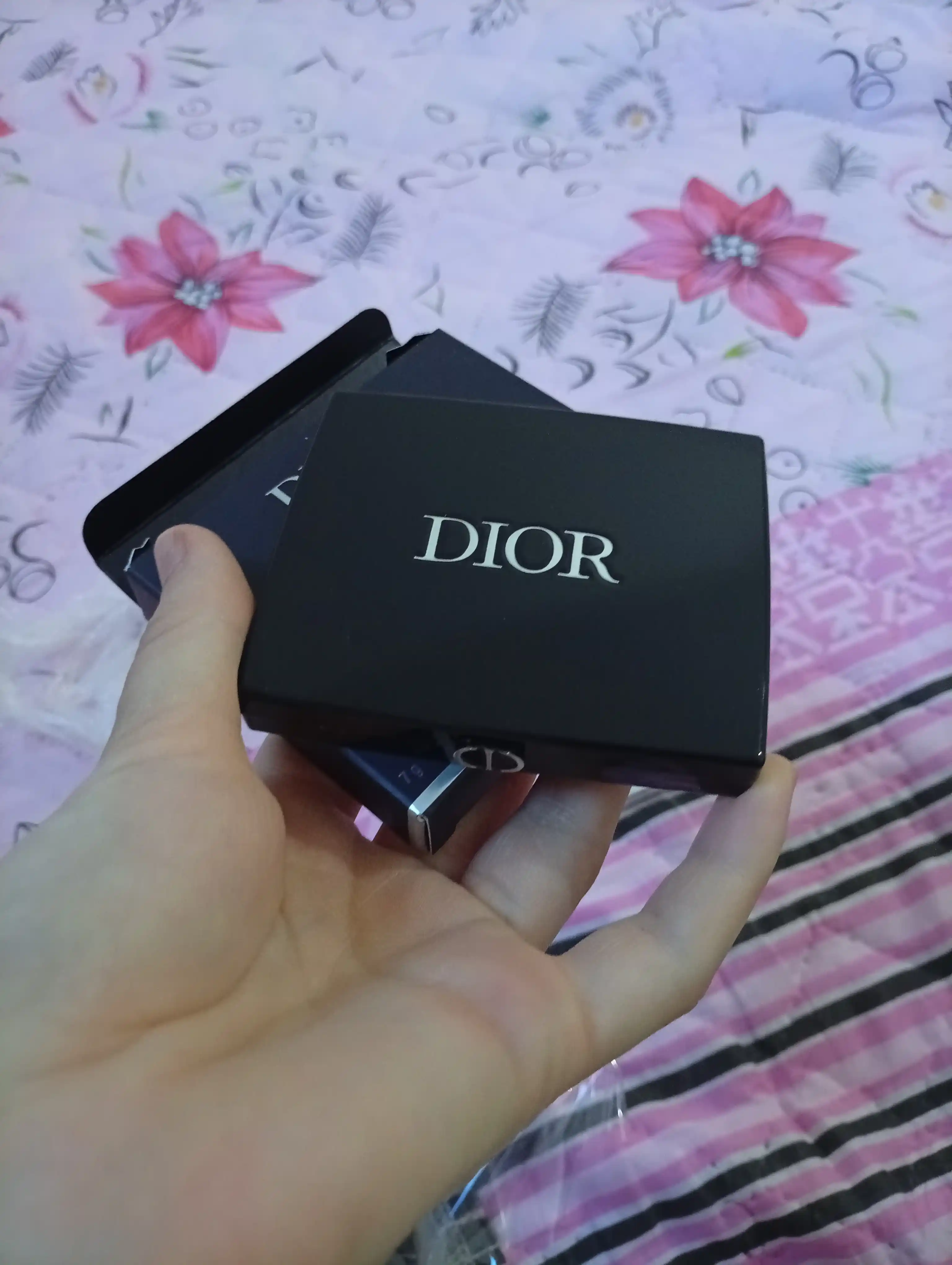 DIOR 5 Rangli Ko‘z va Yonoq teni va sovg'aga padvotka