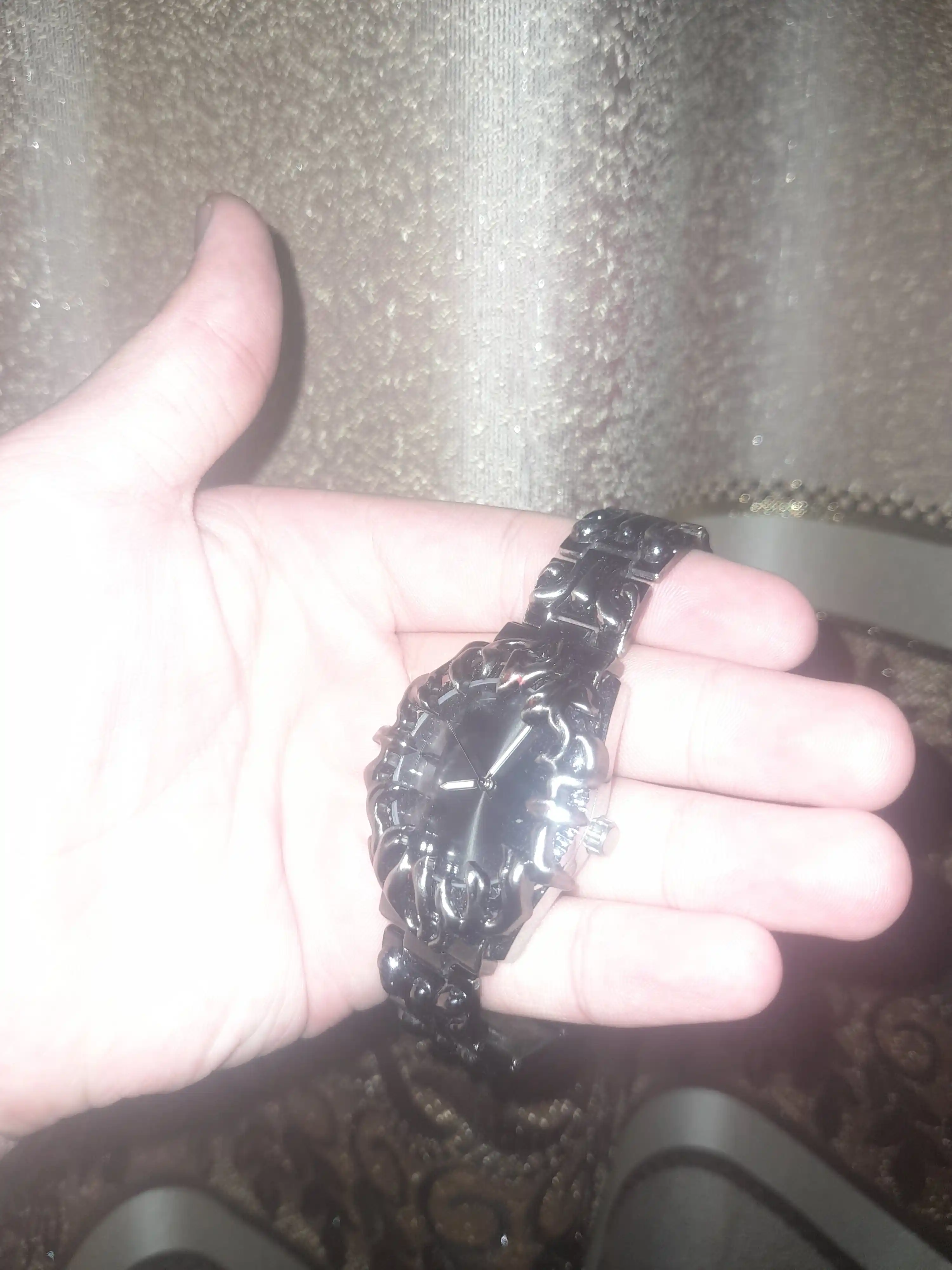 Y2K uslubidagi Alabaster kvars qo'l soati uniseks, metall tasmali