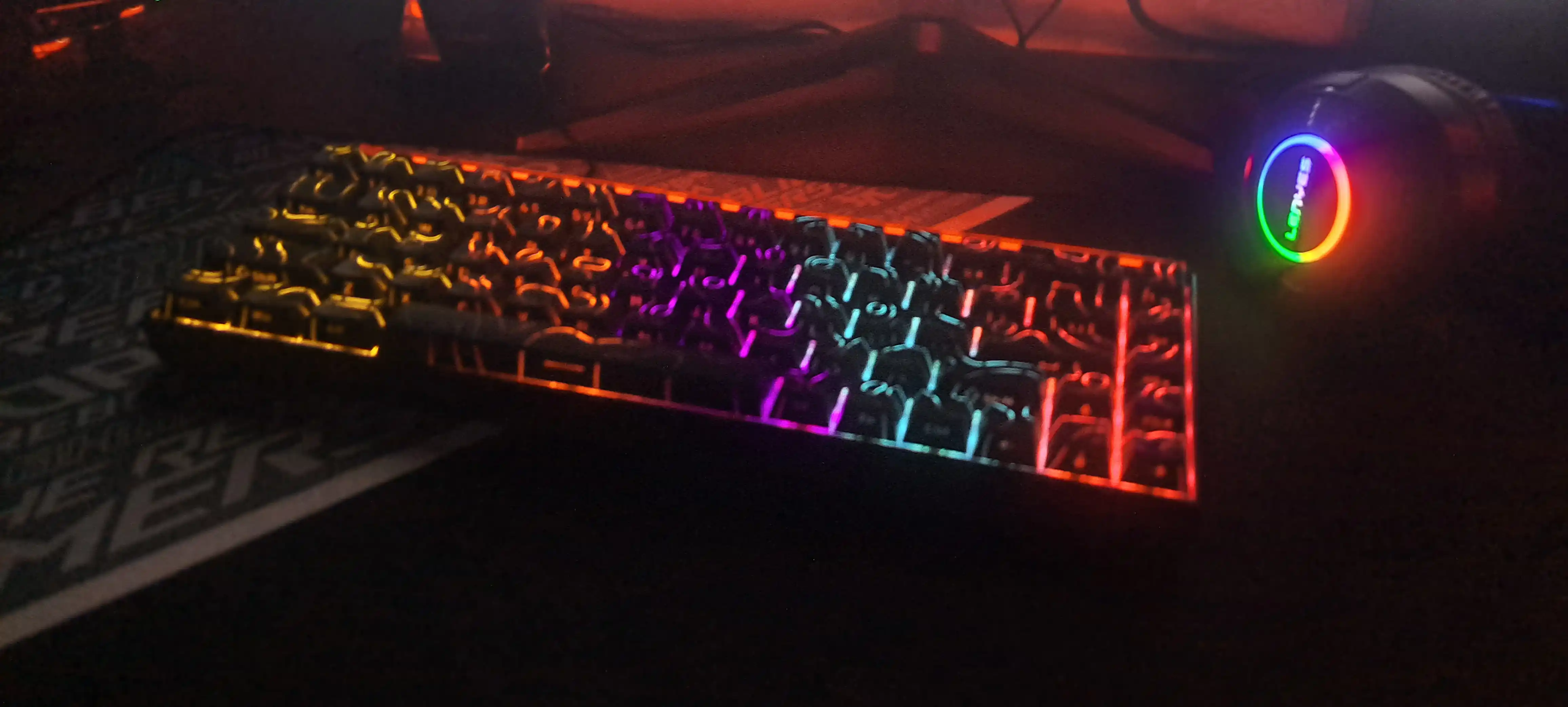 Geymerlar uchun RGB yoritilgan AJAZZ o‘yin klaviaturasi mexanik / membranali