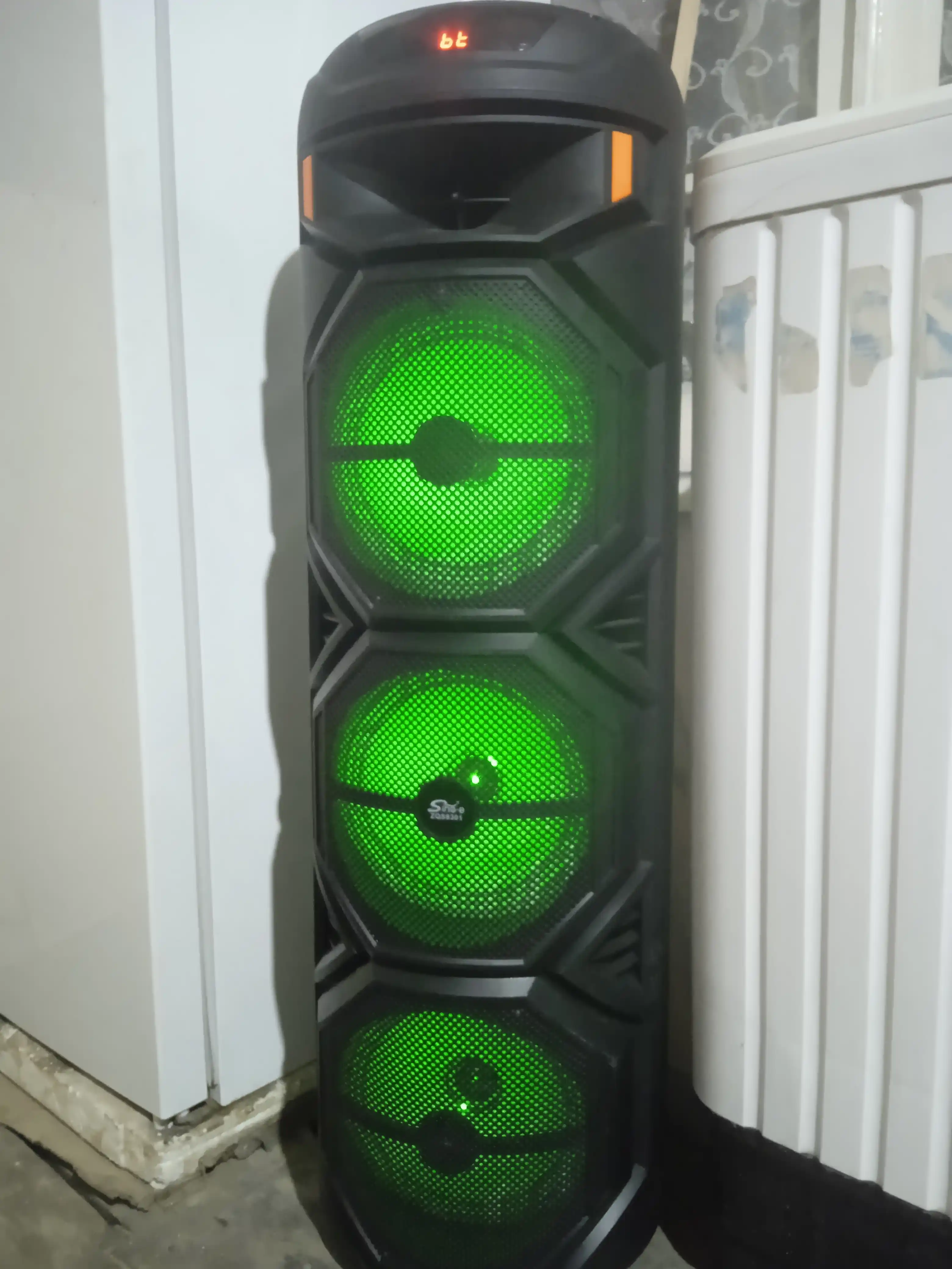 Katta Bluetooth simsiz karnay, karaoke, RGB yoritish, mikrofon va pult bilan
