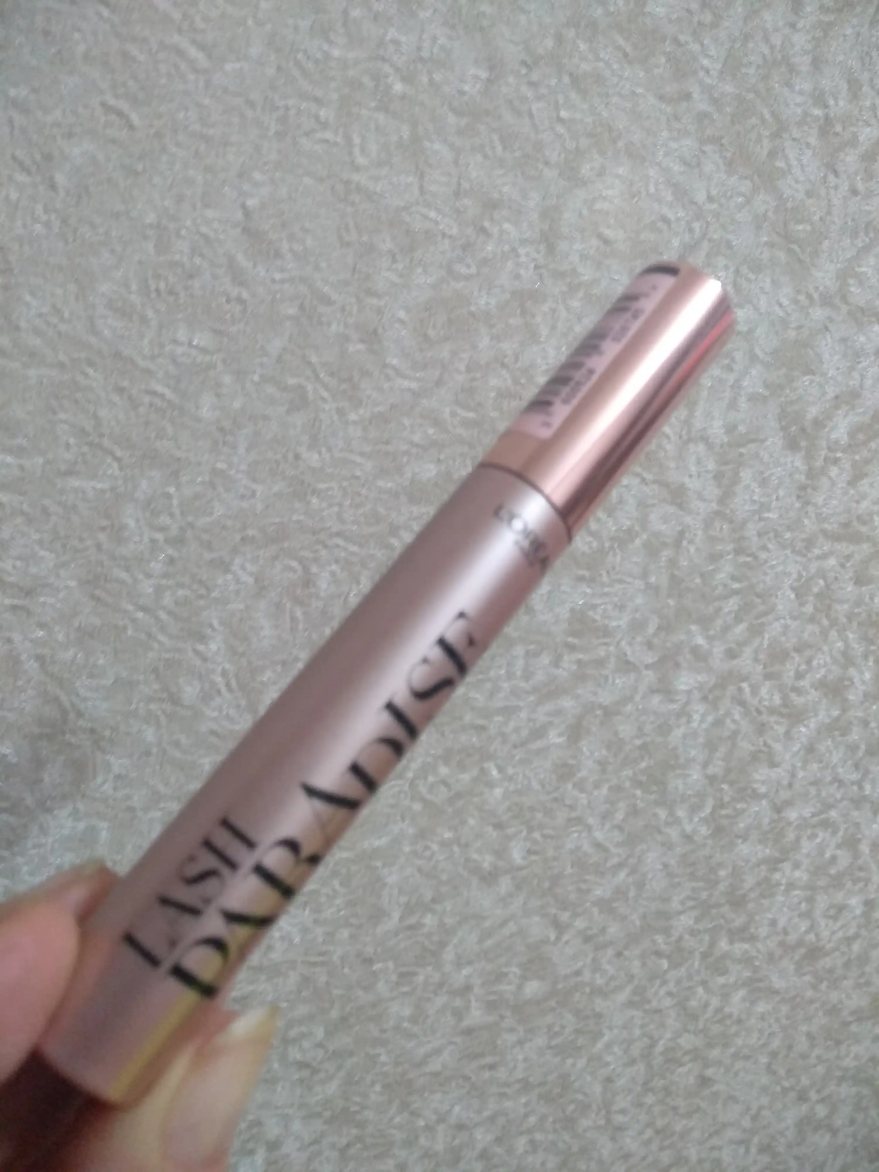 Kipriklar uchun tush L'Oreal Paris Paradise, bosh aylantiradigan hajm, qora, 6.4 ml