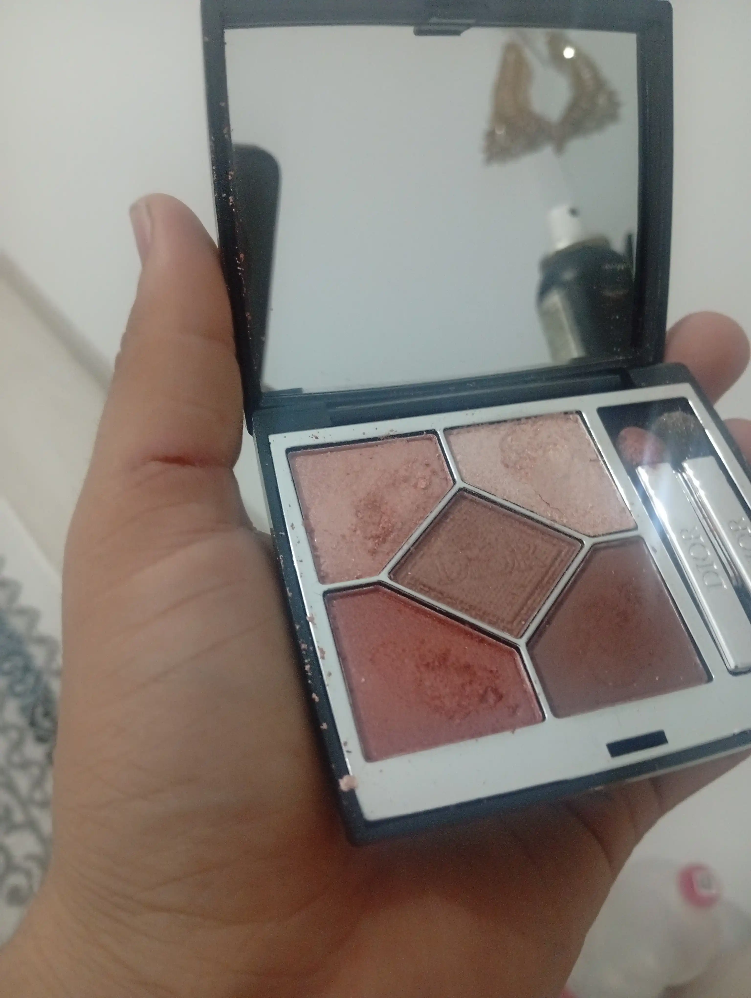 DIOR 5 Rangli Ko‘z va Yonoq teni va sovg'aga padvotka