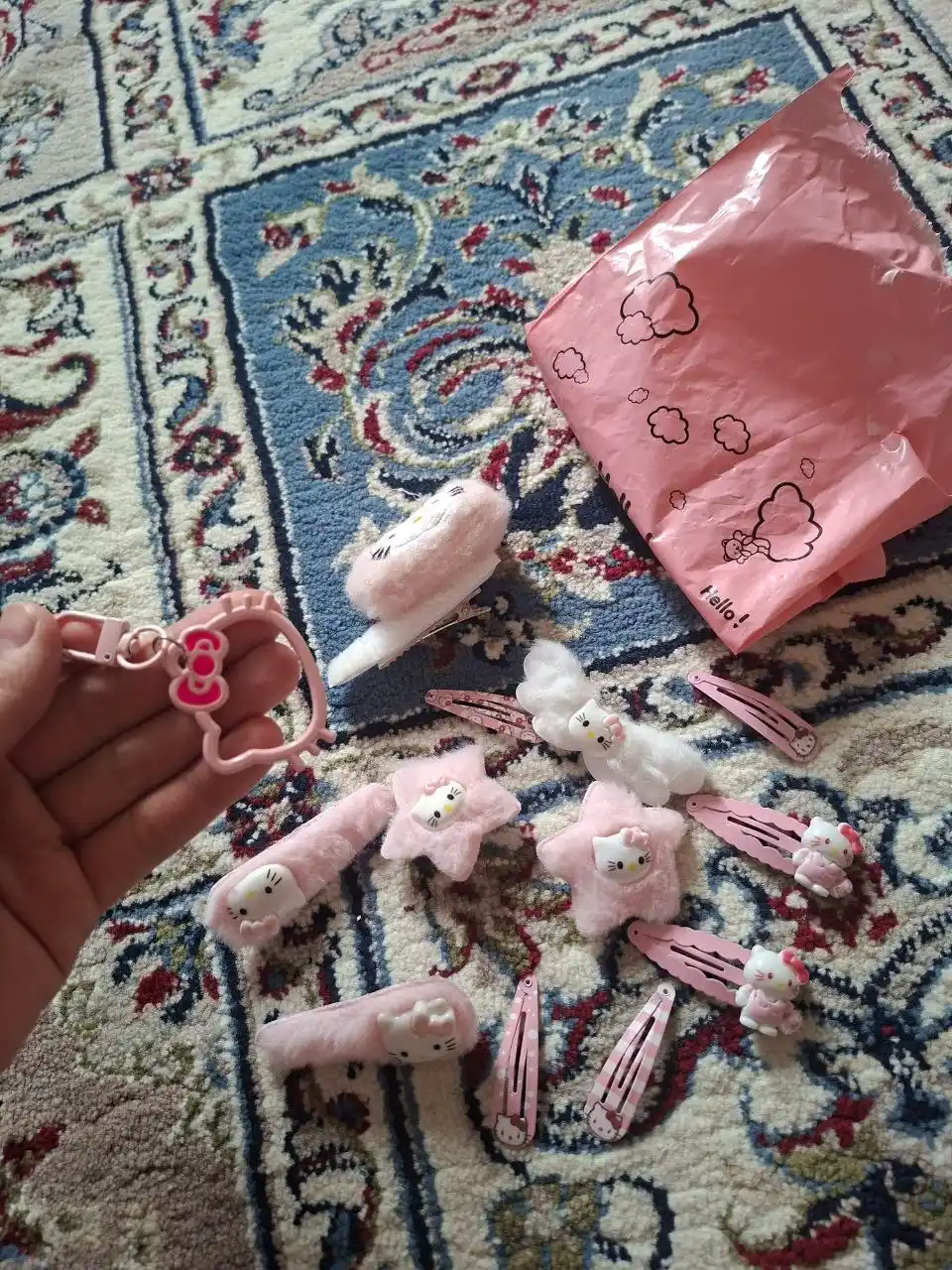 Zakolka, Hello Kitty soch aksessuarlari to'plami, 12 dona, brelok sovg'aga