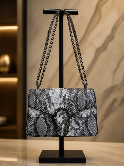 Gucci uslubidagi ayollar kross-bodi sumkasi, dekorativ to‘g‘nog‘ichli, piton naqshli