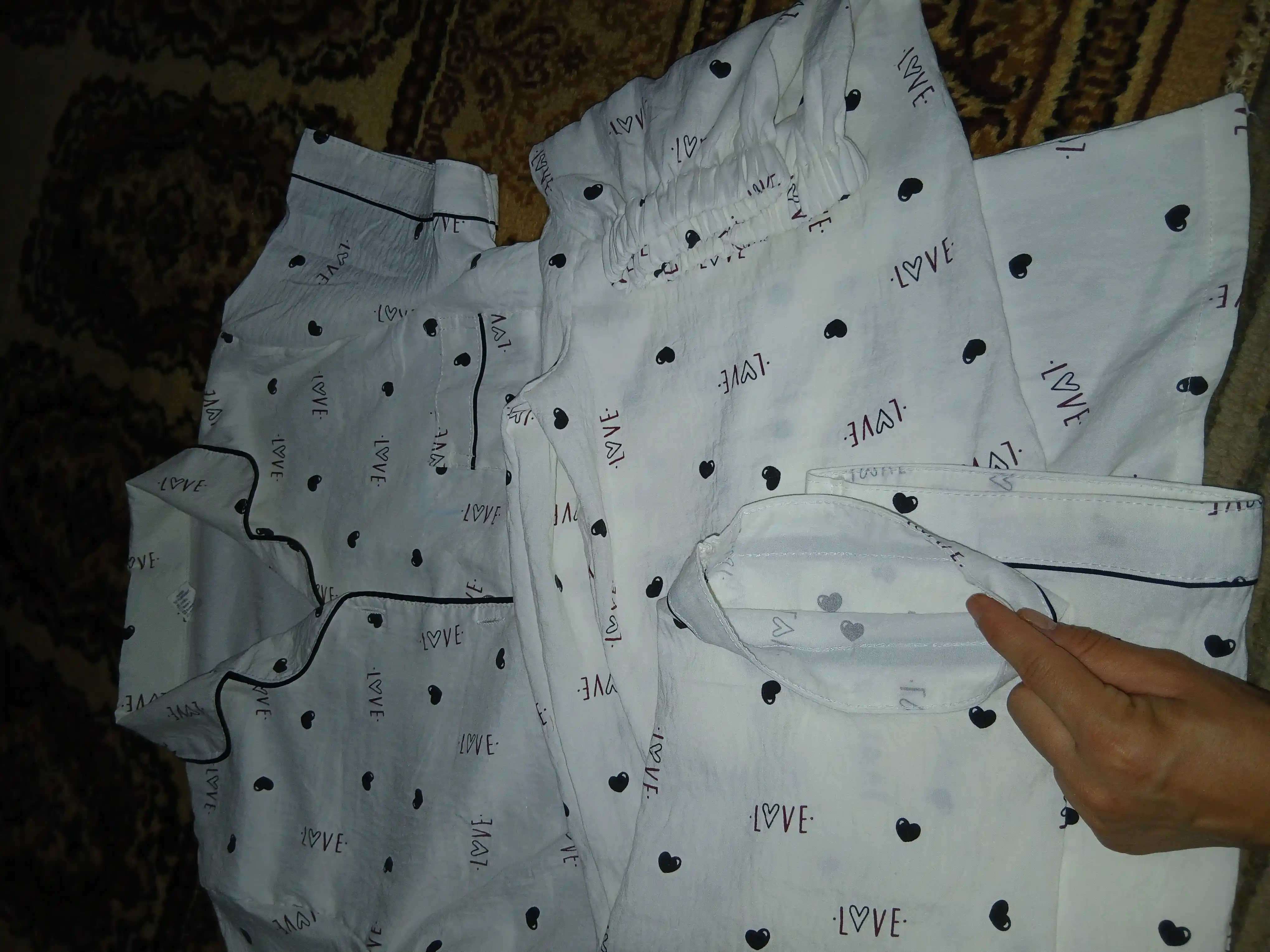 Ayollar pijamasi