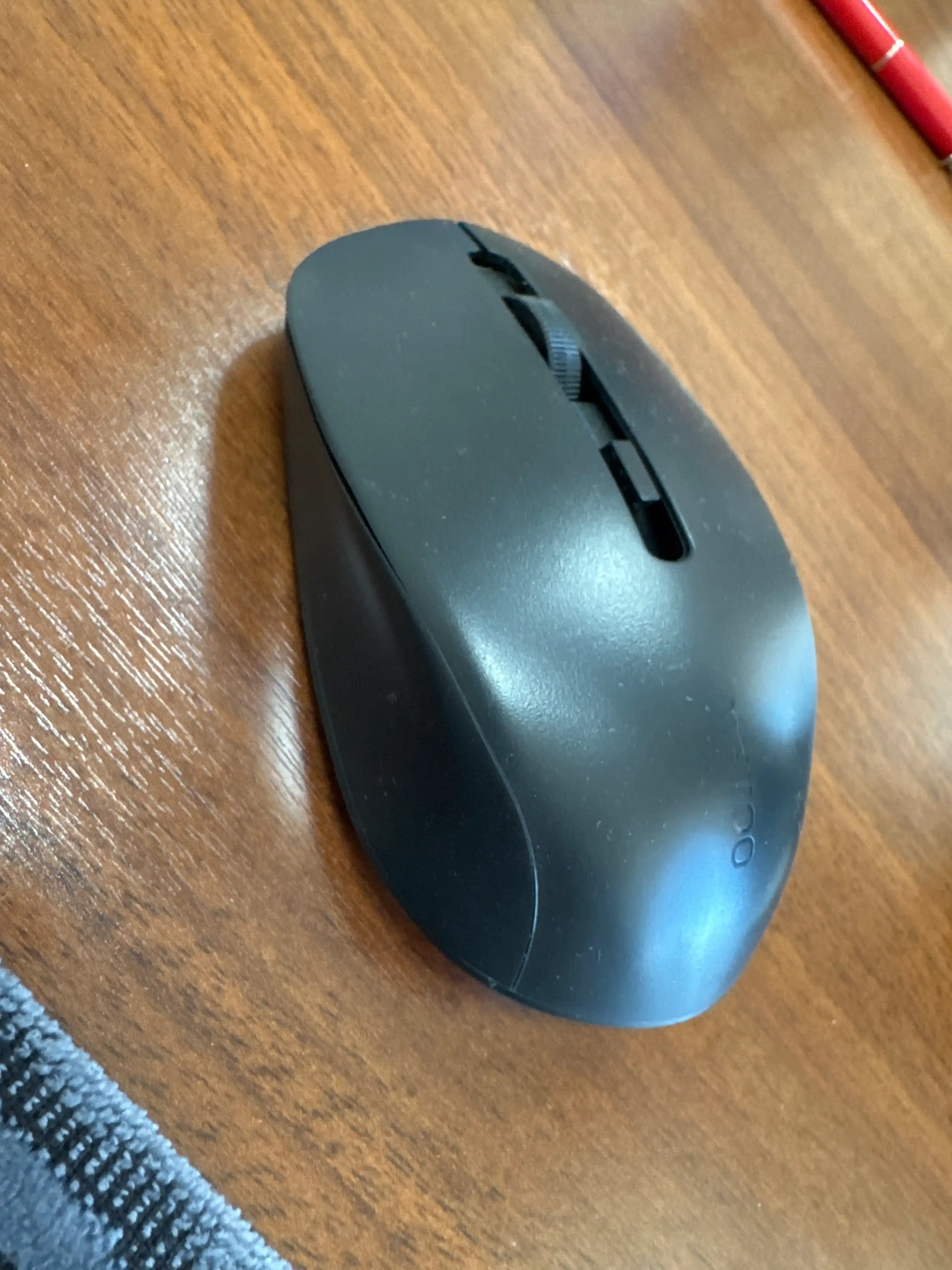 Sichqoncha simsiz va ovozsiz  2.4G va Bluetooth Metoo E0