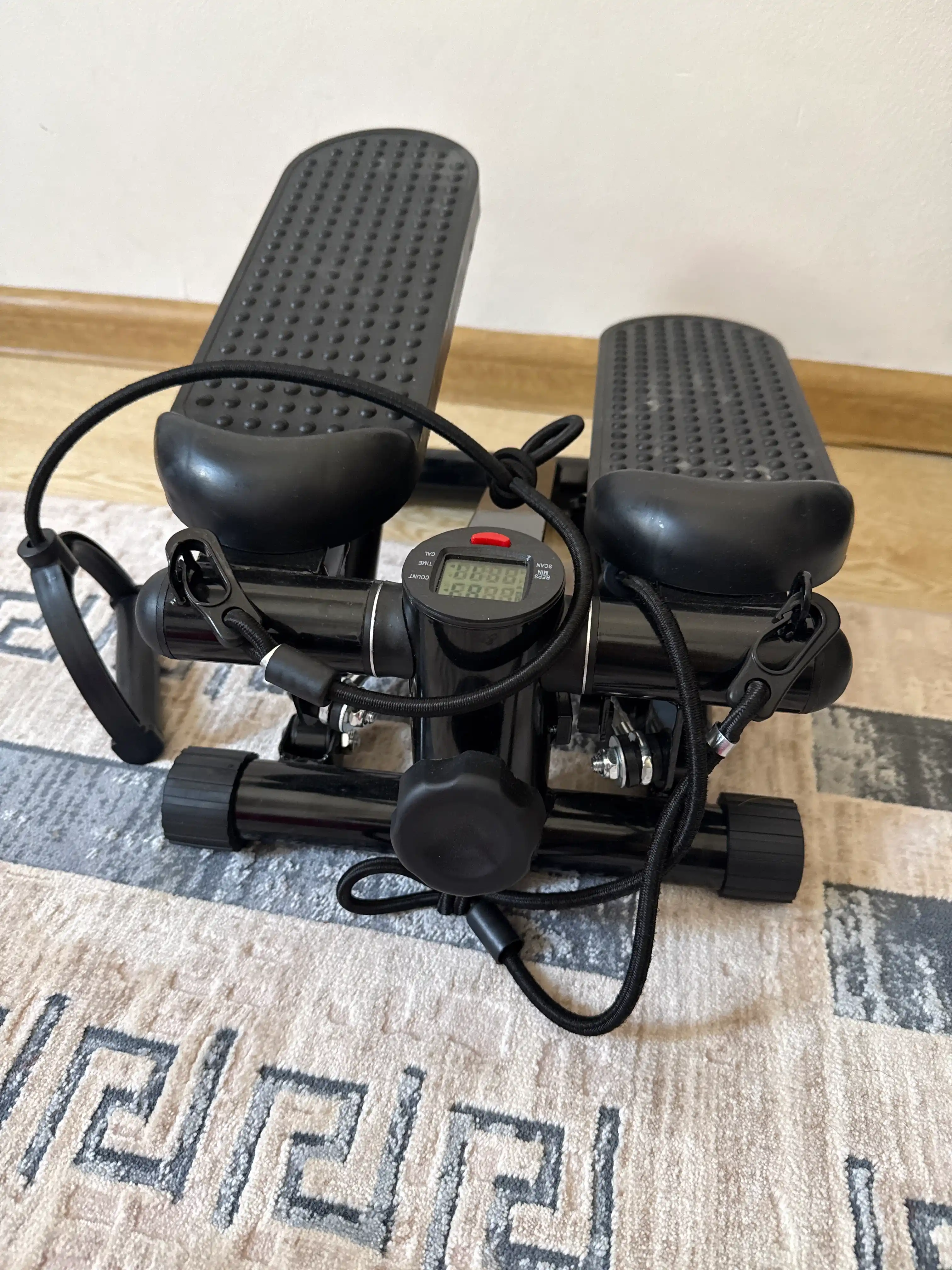Mini stepper espanderlar bilan, 11 daraja, 120 kg gacha