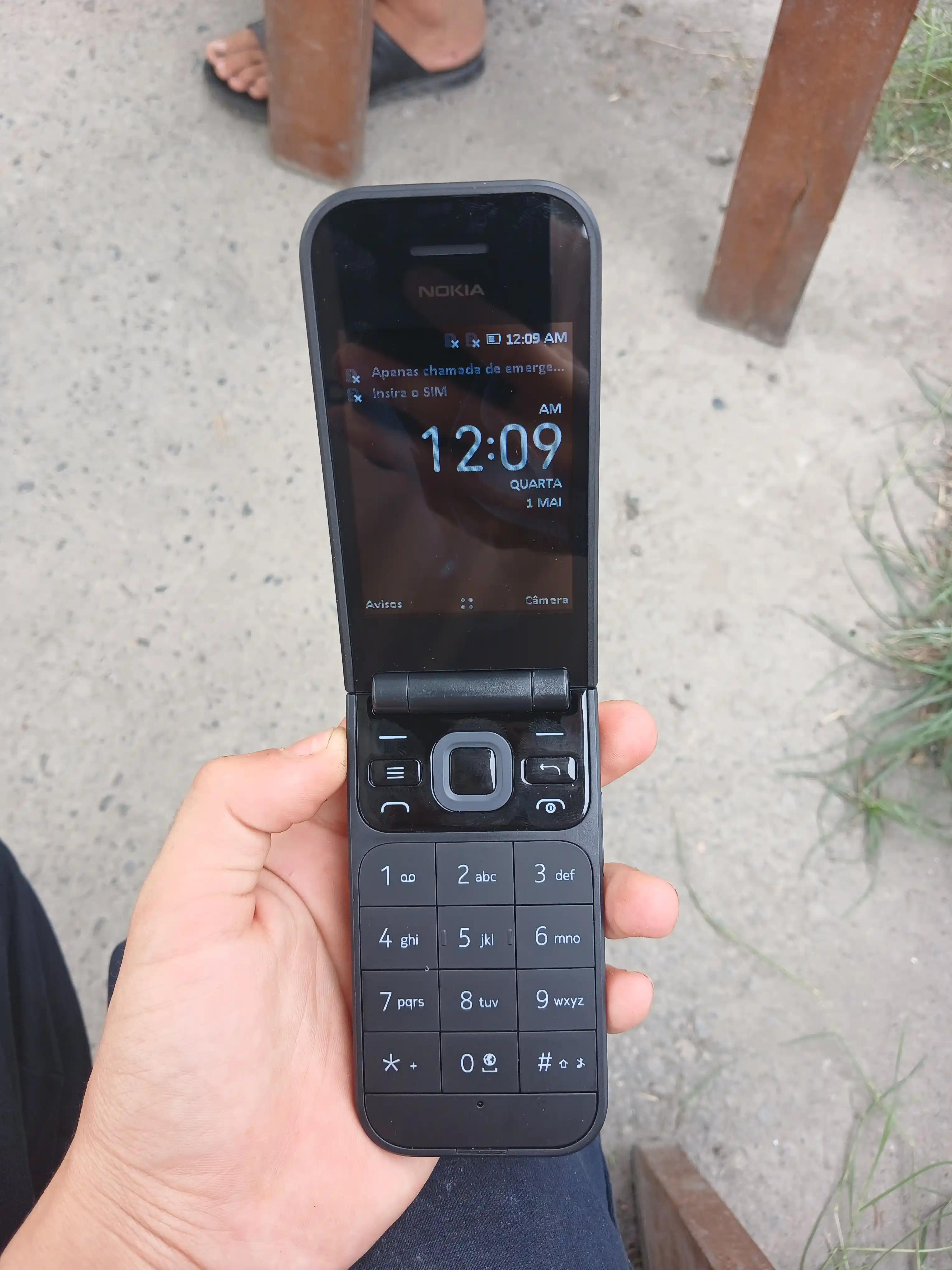 Tugmali telefon knopkali telefon 2 ta sim karta tushadi sfati zor Batareysi yaxshi