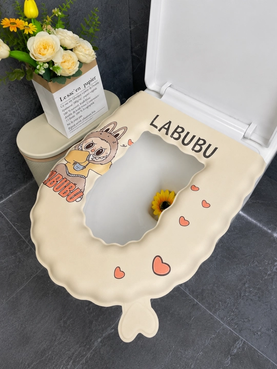 Накладка на сиденье унитаза LABUBU, мягкая, моющаяся, универсальная - 