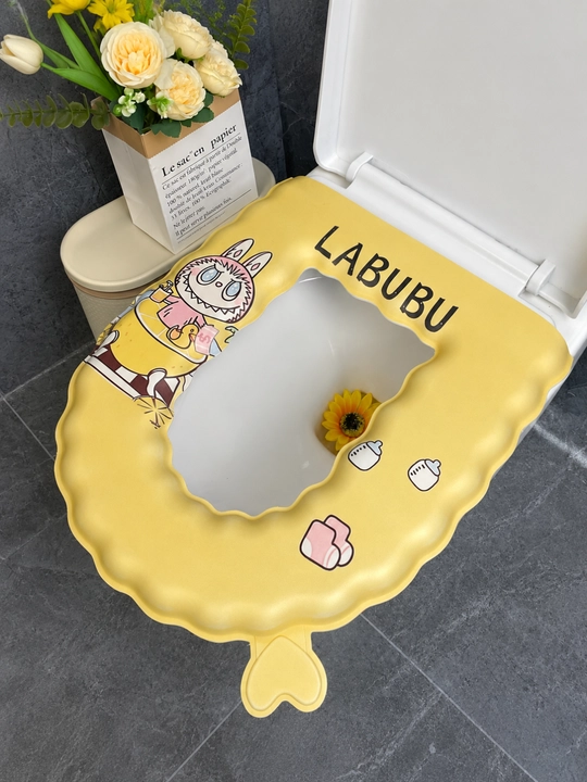 Накладка на сиденье унитаза LABUBU, мягкая, моющаяся, универсальная - 