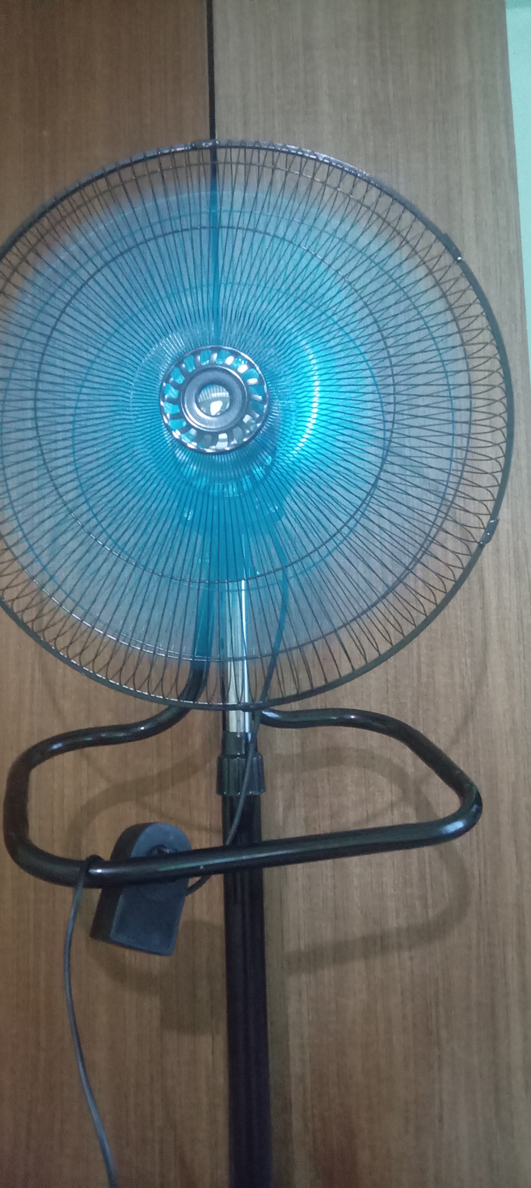 Pol ventilyatori 50 sm, 100W, 5 parrakli, 3 tezlikli kuchli sovutish