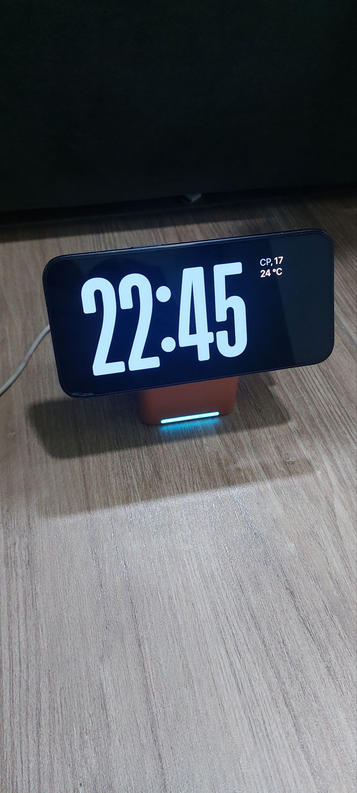 Simsiz quvvatlagich stansiyasi 3 tasi 1 da telefon uchun