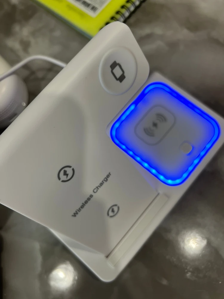 Simsiz quvvatlagich stansiyasi 3 tasi 1 da telefon uchun