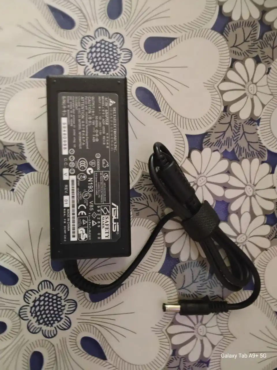ASUS noutbuki uchun zaryadlovchi 19V 3.42A 65W qalin uchi oʻlchami 5.5x2.5