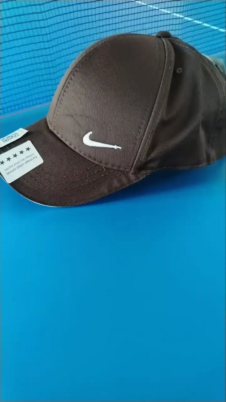 Erkaklar va ayollar uchun kepka