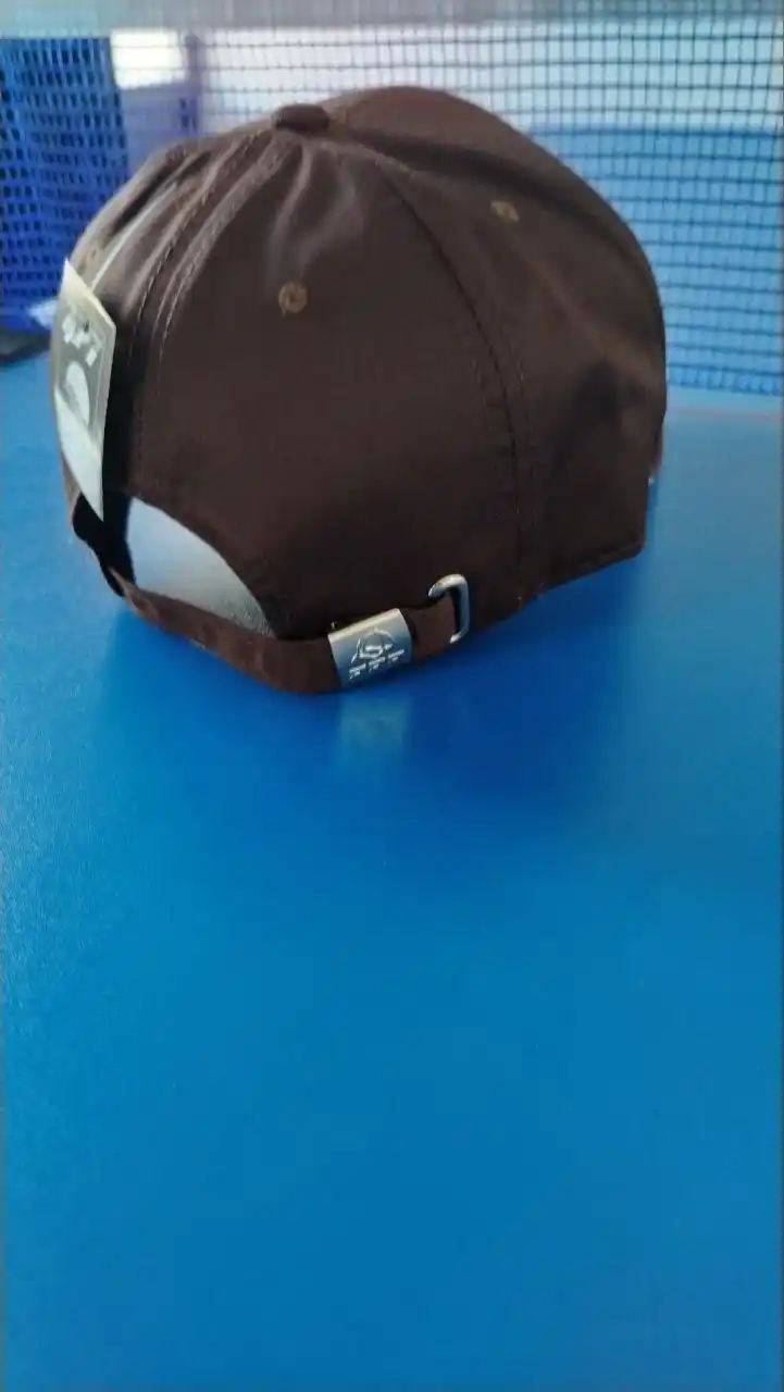Erkaklar va ayollar uchun kepka