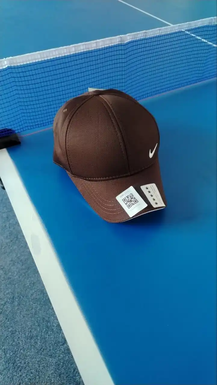 Erkaklar va ayollar uchun kepka