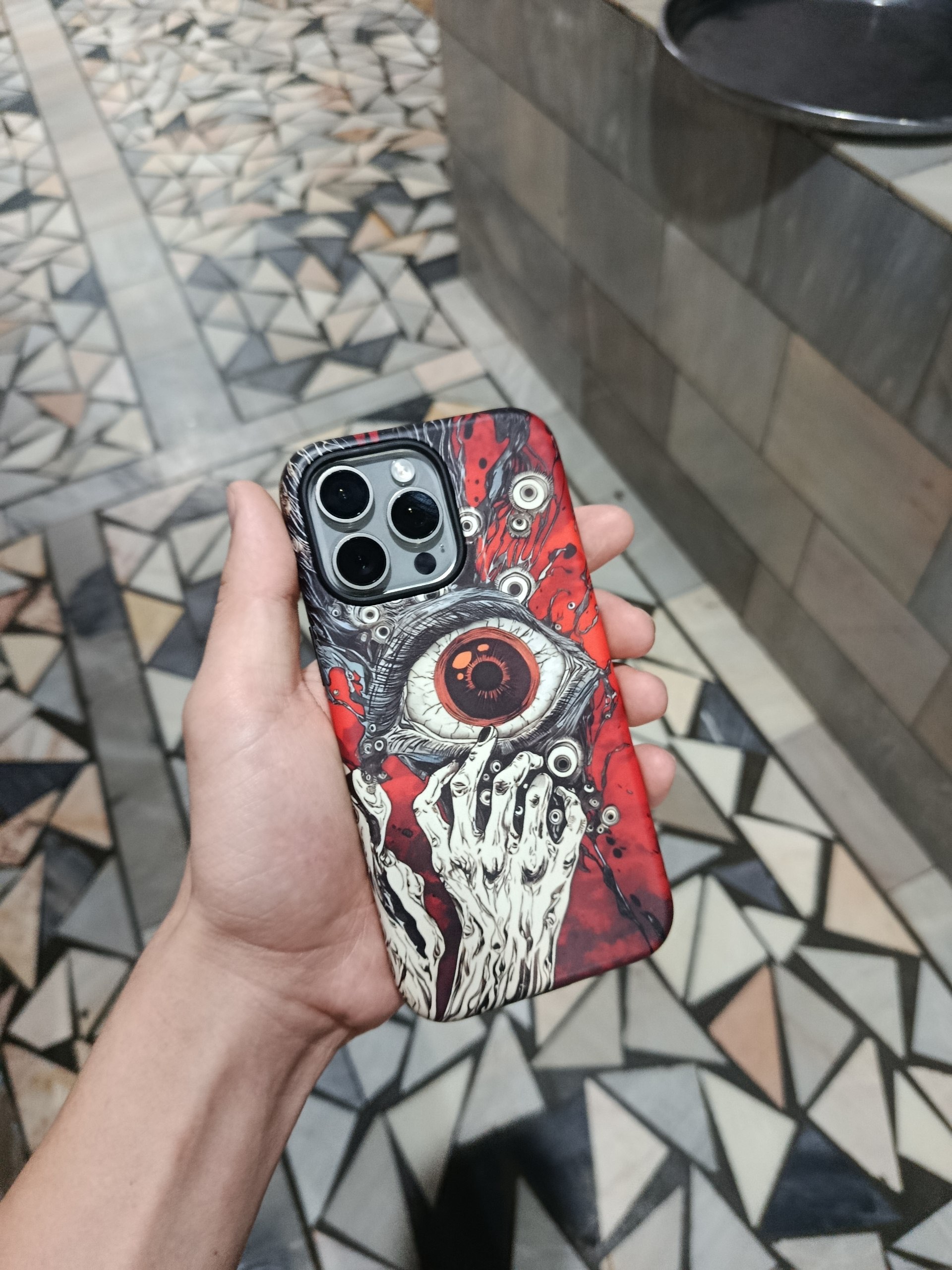 Стильные чехлы для iPhone 11 / 12 / 13 / 14 / 15 Pro / Pro Max
