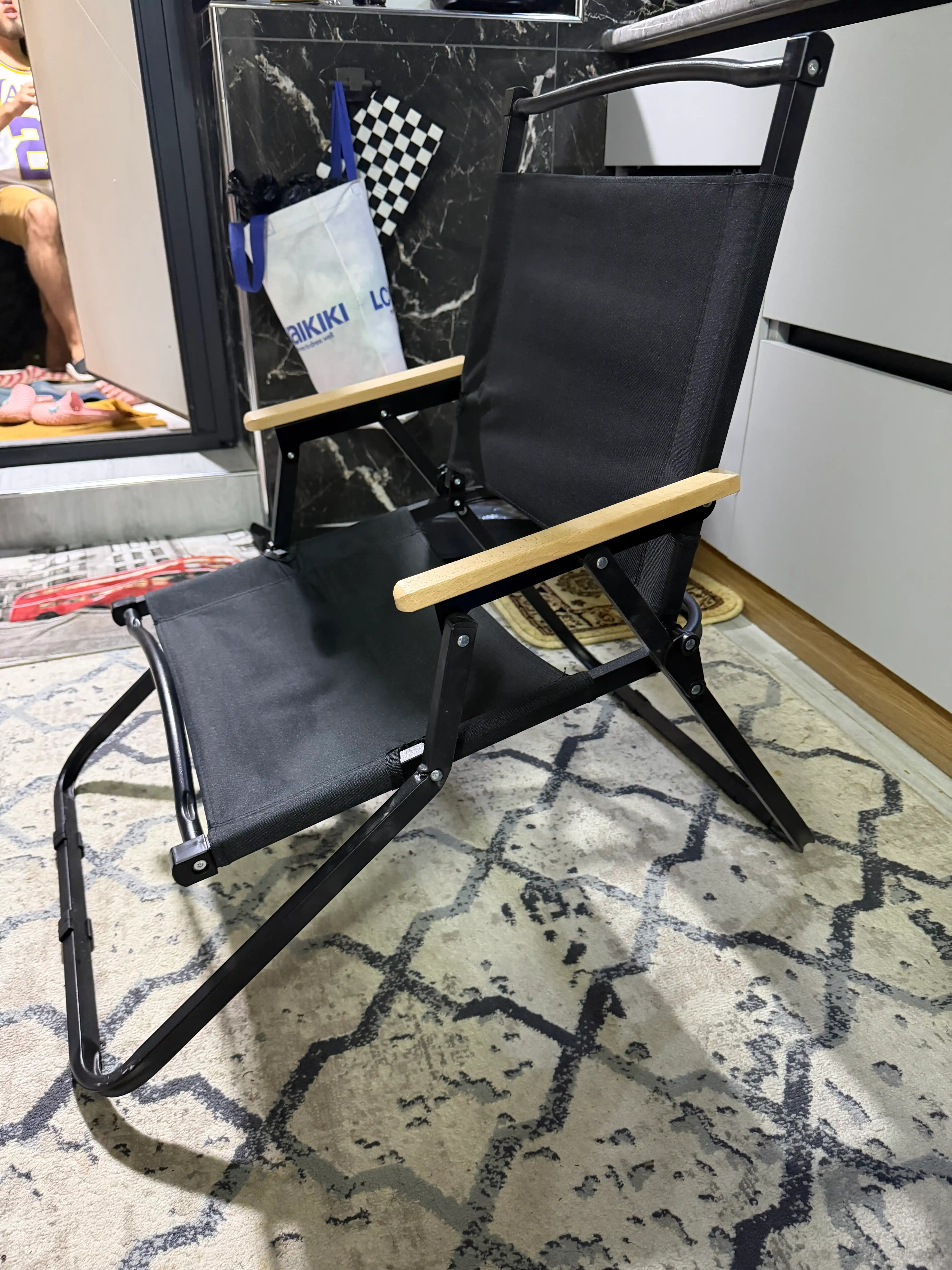 Mustahkam va yeg'ma sayyohlik stuli SU-01