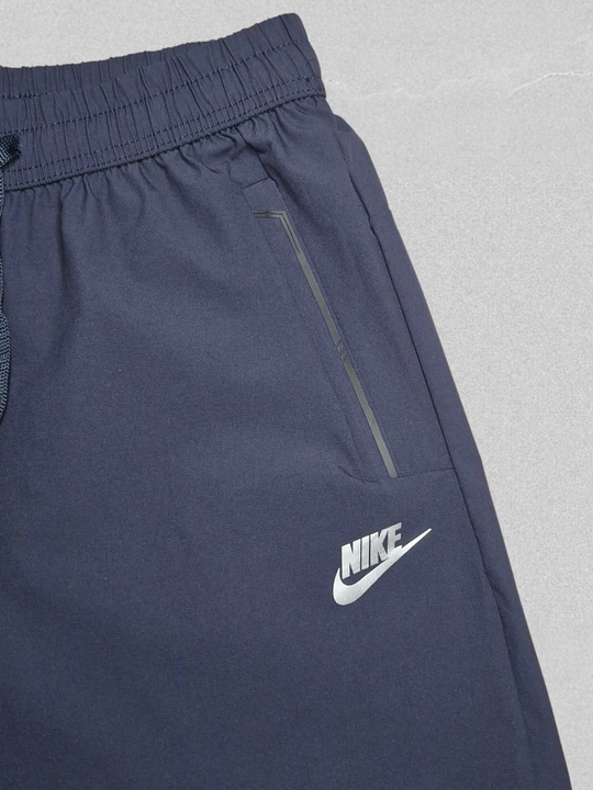 Шорты для мужчин Nike