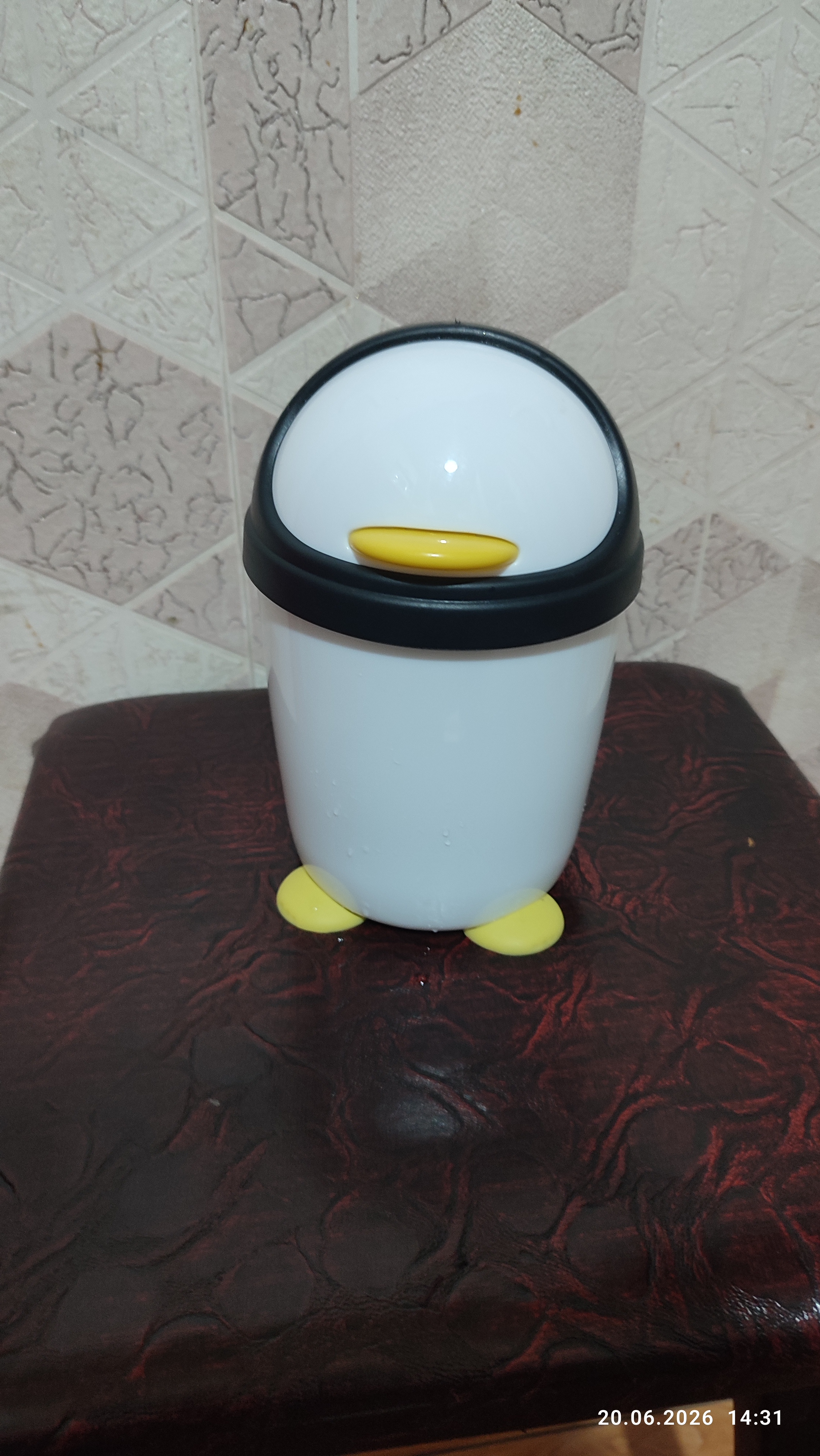 Mini chiqindi qutisi stol usti uchun penguin dizayn