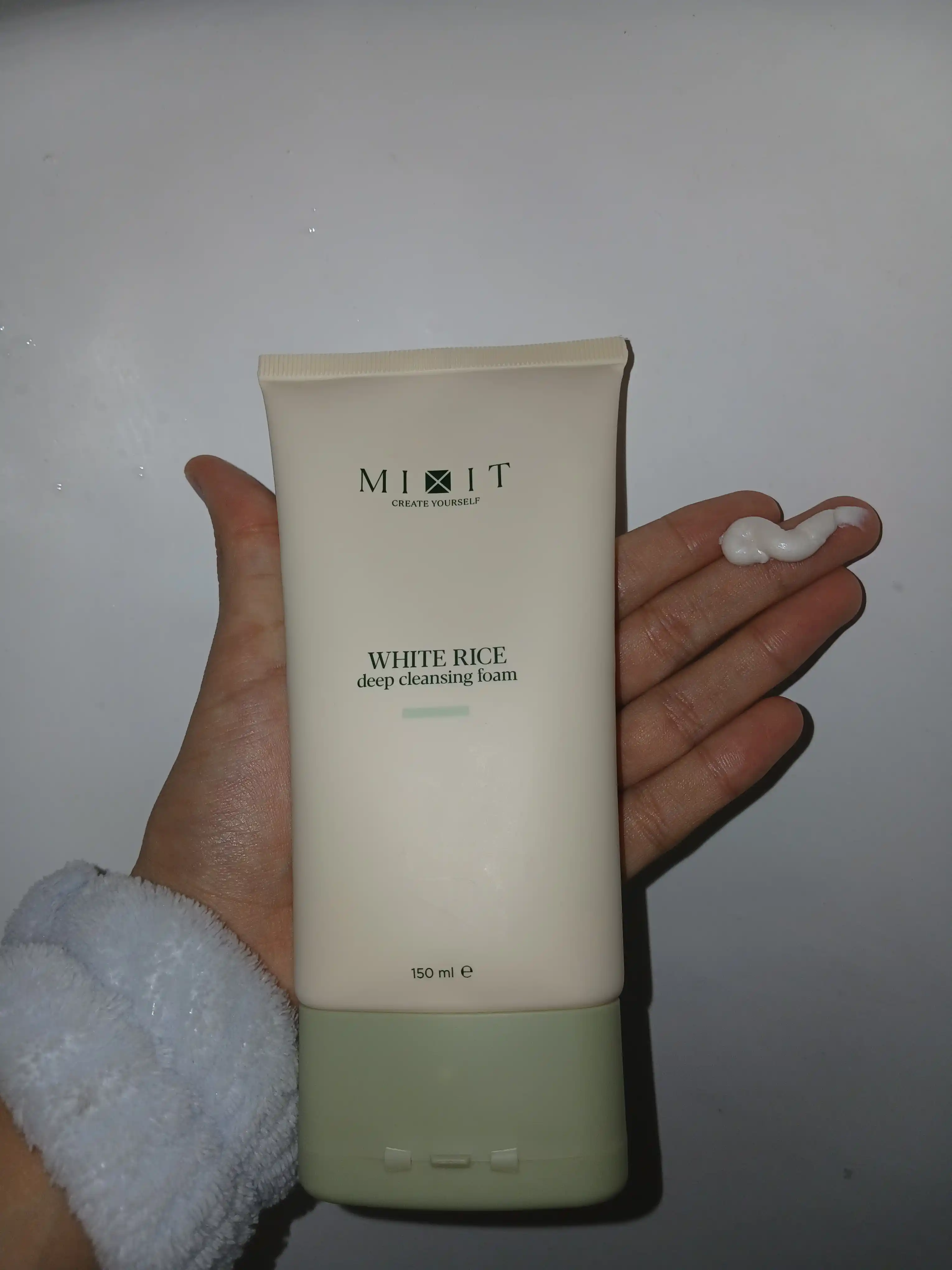 MIXIT Guruch ekstrakti bilan yuzni chuqur tozalovchi penka, 150 ml