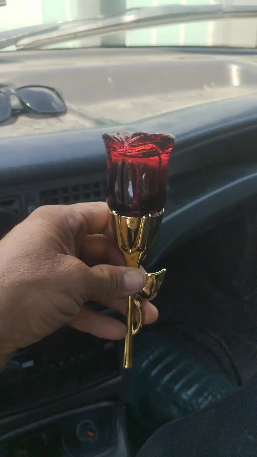 Atirgul shaklidagi ayollar atirlari, feramon atir ayollar va qizlar uchun