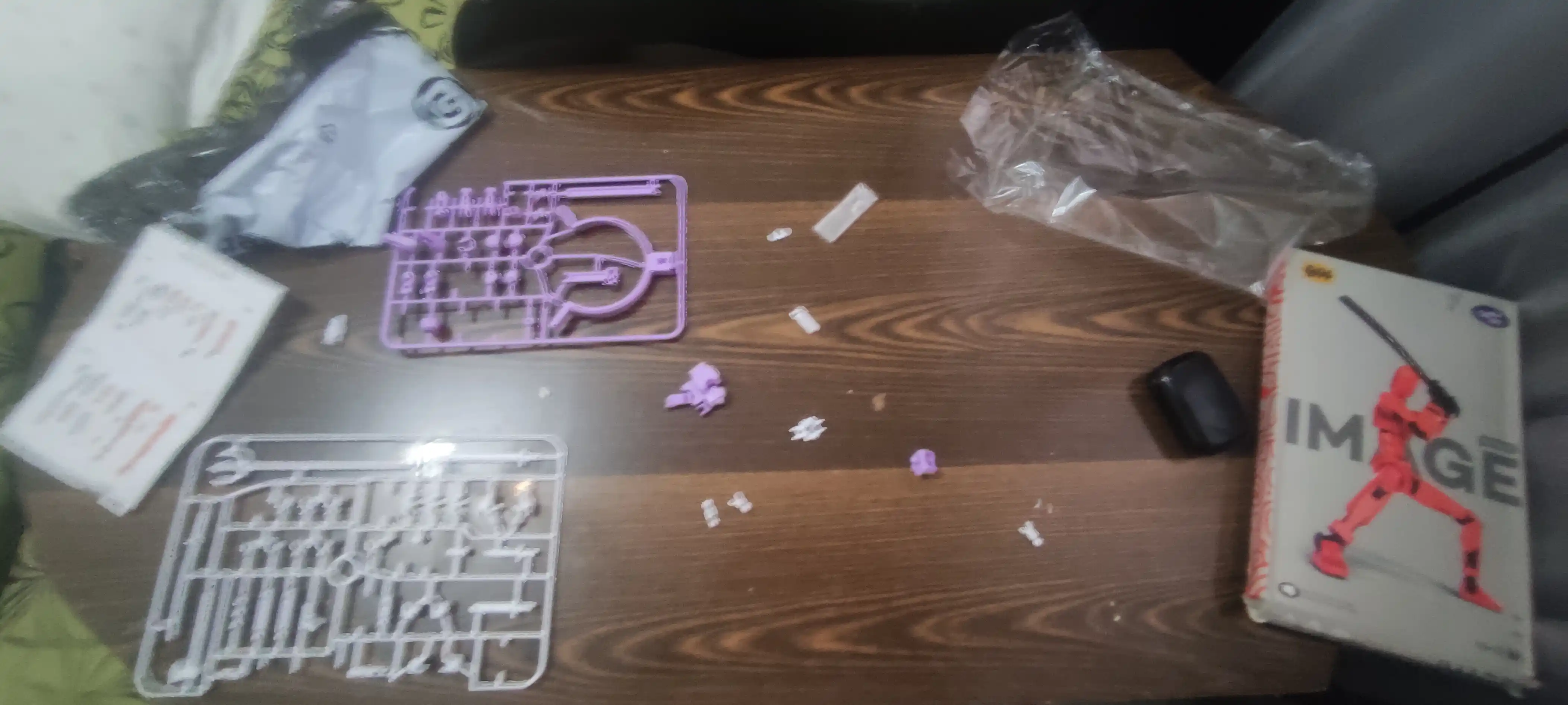 Фигурка-конструктор Dummy 13, подвижный 3D робот 13 см, сборная, с оружием, в коробке