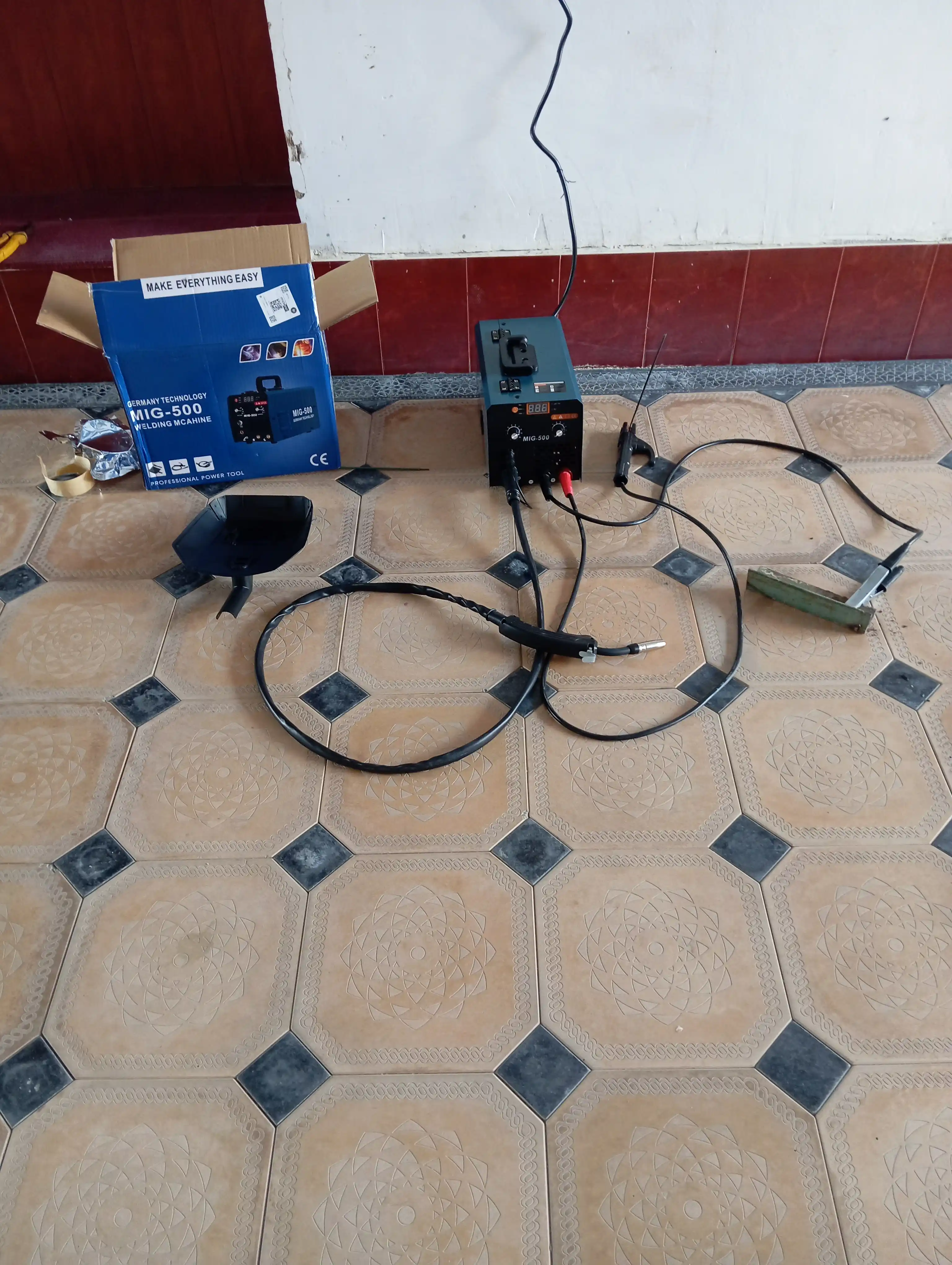 Payvandlash mashinasi, yarim avtomatik, gazsiz, MIG-500, invertor