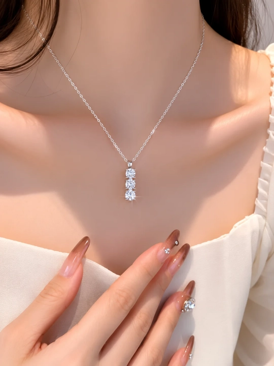 SILVERME 925 probali kumushdan yasalgan ayollar marjoni, GRA Moissanite marjoni bilan, uchta toshga mo‘ljallangan