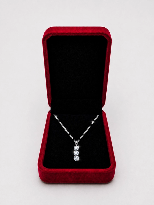 SILVERME 925 probali kumushdan yasalgan ayollar marjoni, GRA Moissanite marjoni bilan, uchta toshga mo‘ljallangan