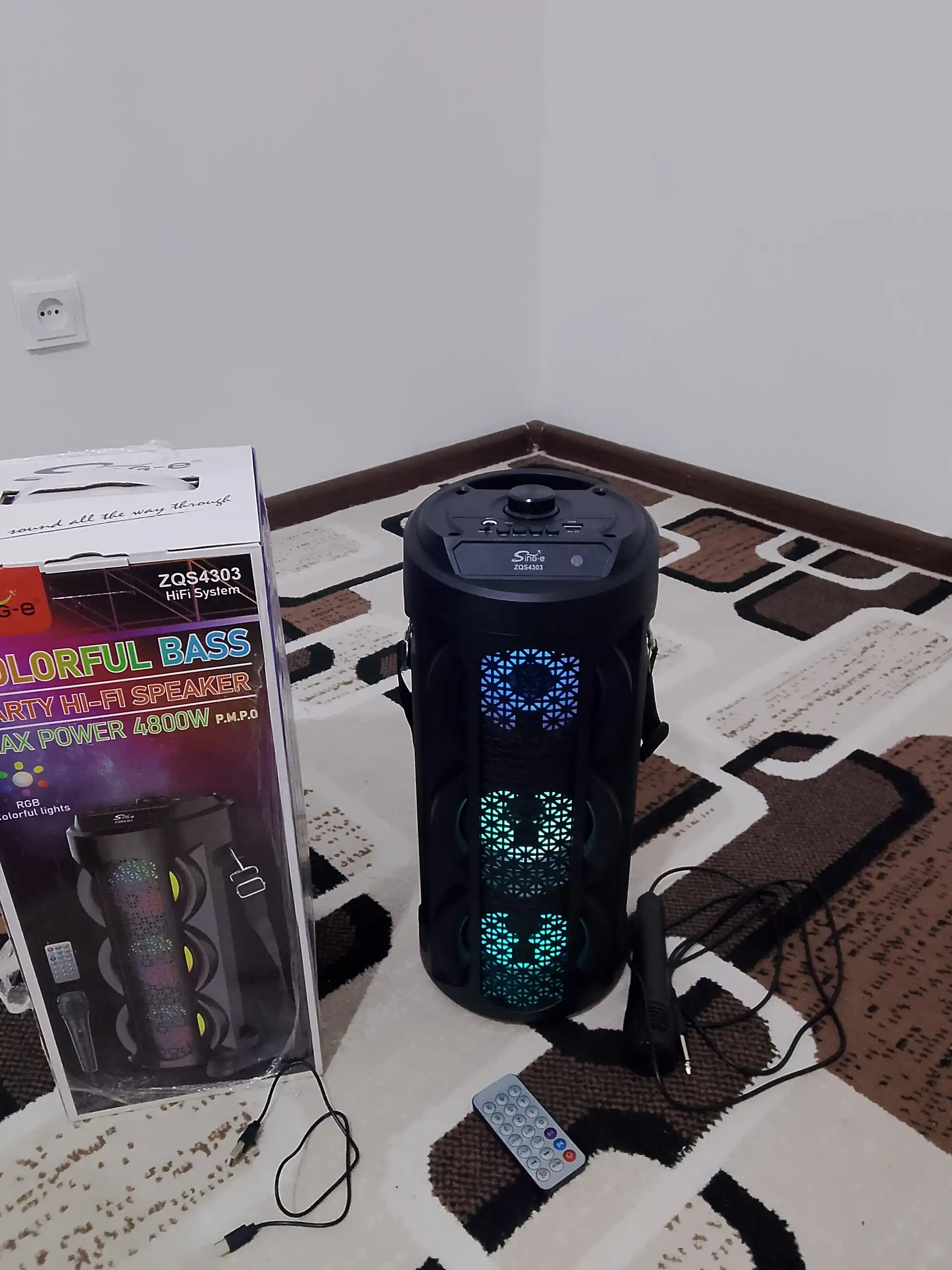 ZQS4303 колонка — портативный Bluetooth динамик с мощным звуком