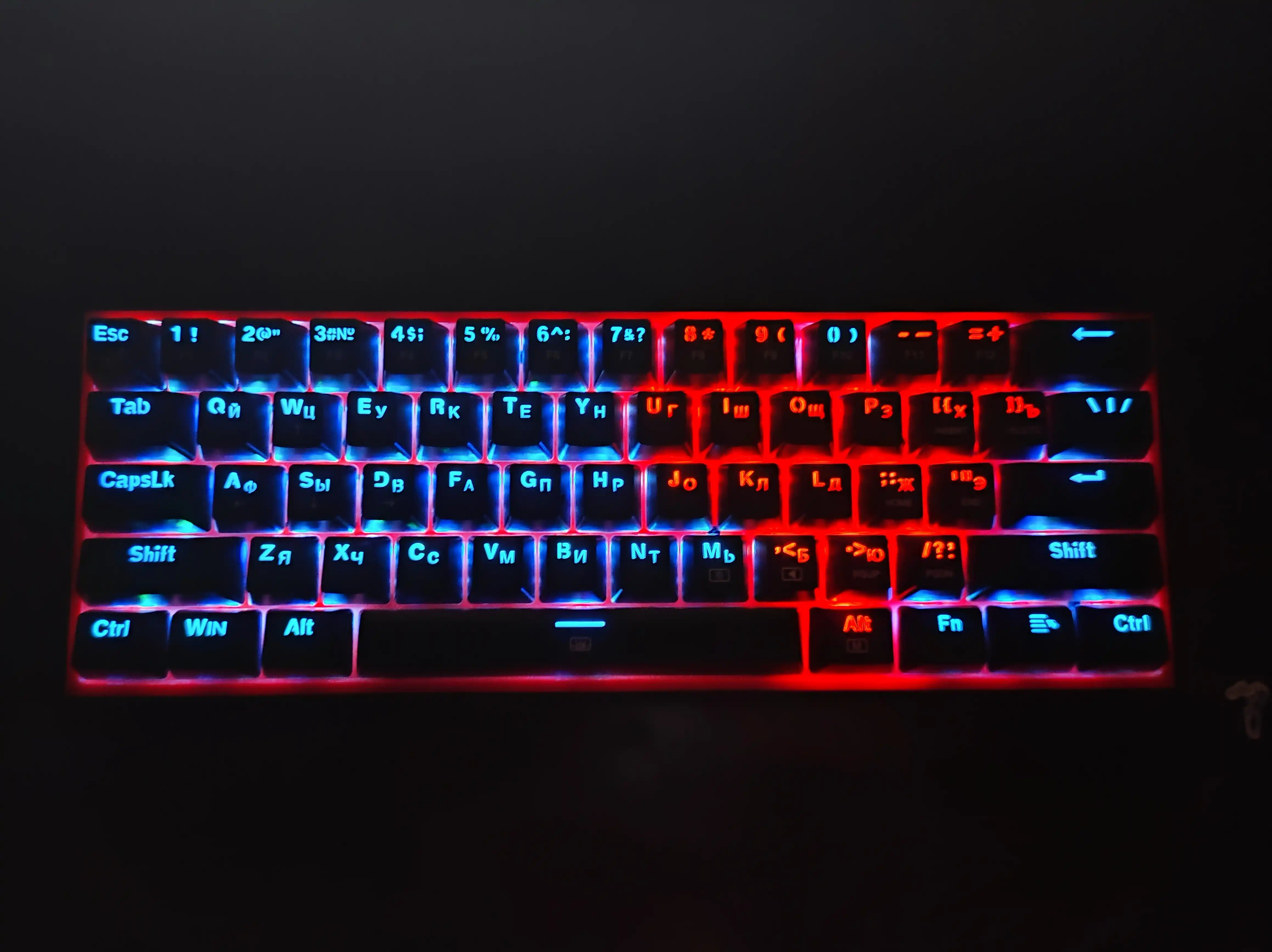 Redragon FIZZ RGB K617 mexanik o'yin klaviaturasi