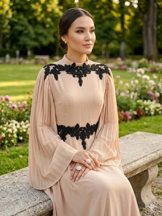 Женское длинное праздничное платье