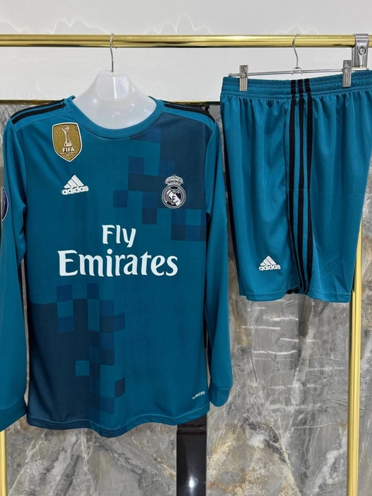 Futbol formasi Retro vs 26/27. Maktab uchun
