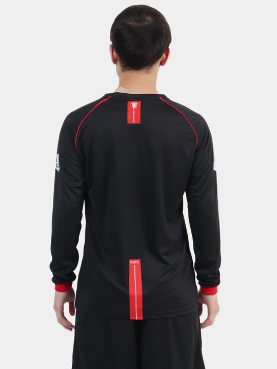 Futbol formasi Retro. Maktab uchun