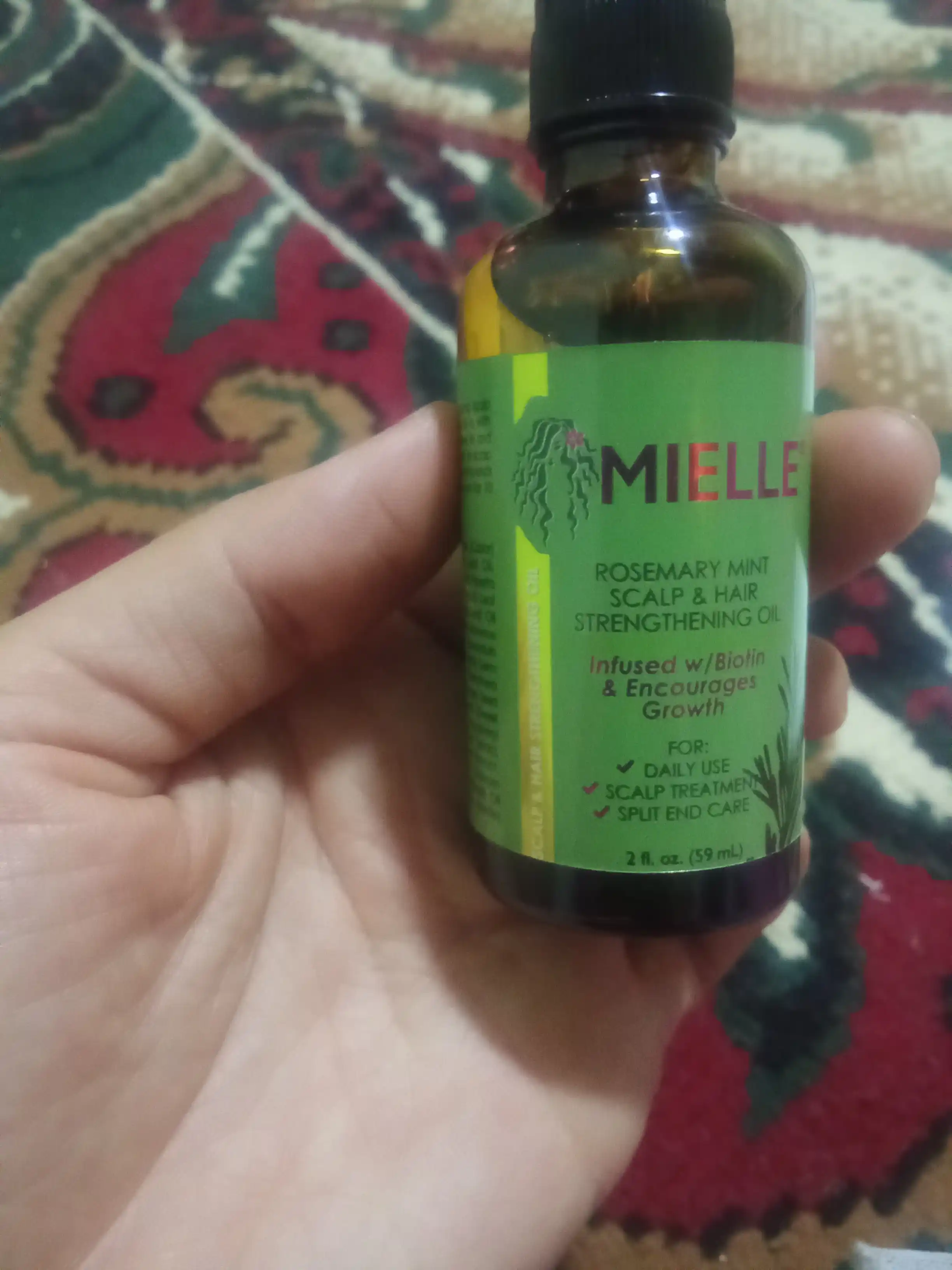 Mielle Sochni mustahkamlash uchun biotinli razmarin yog'i, yalpiz bilan, rozmarin yo'gi