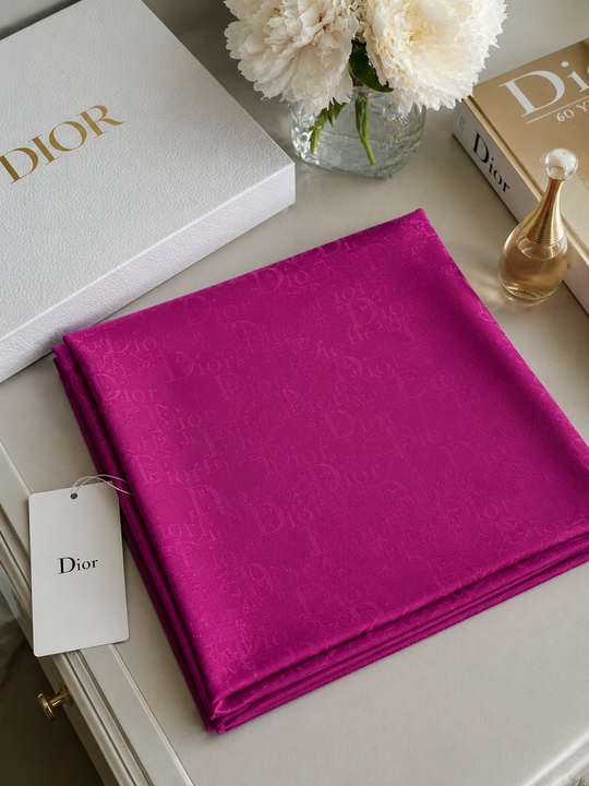 Ayollar paxtali ro'moli Dior uslubida, 100х100 sm