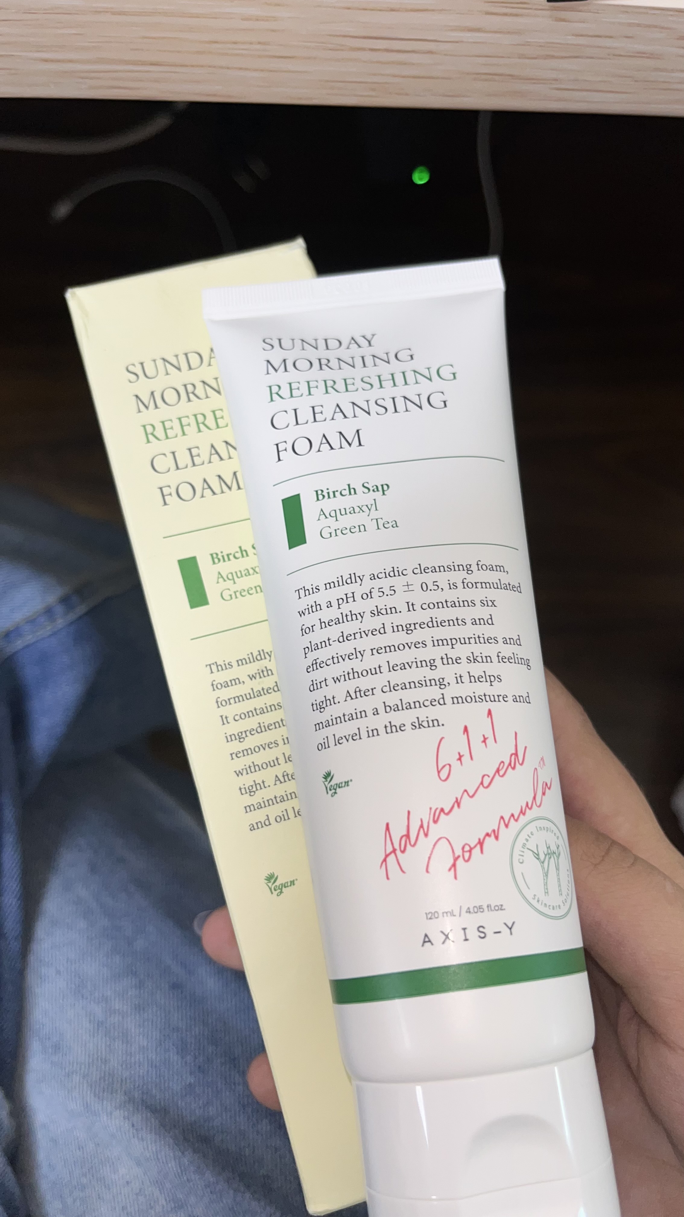 Namlovchi yuz yuvish ko‘pigi AXIS-Y Sunday Morning Refreshing Cleansing Foam, 120 ml