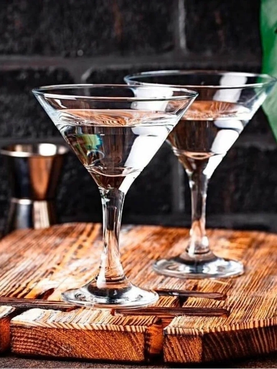«Martinka» martini va kokteyllar uchun bokal to‘plami (6 dona)