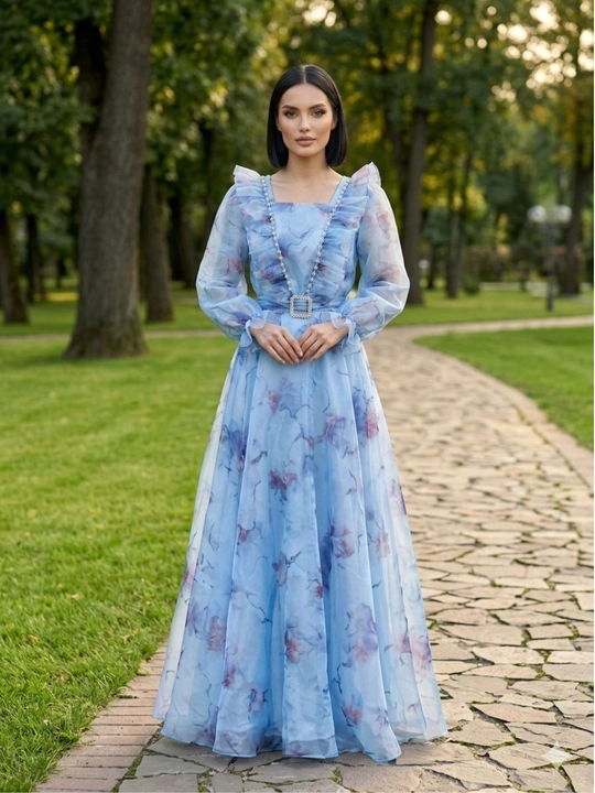 Ayollar kechki ko‘ylaklari, to‘y va tantanali tadbirlar uchun mos keladi