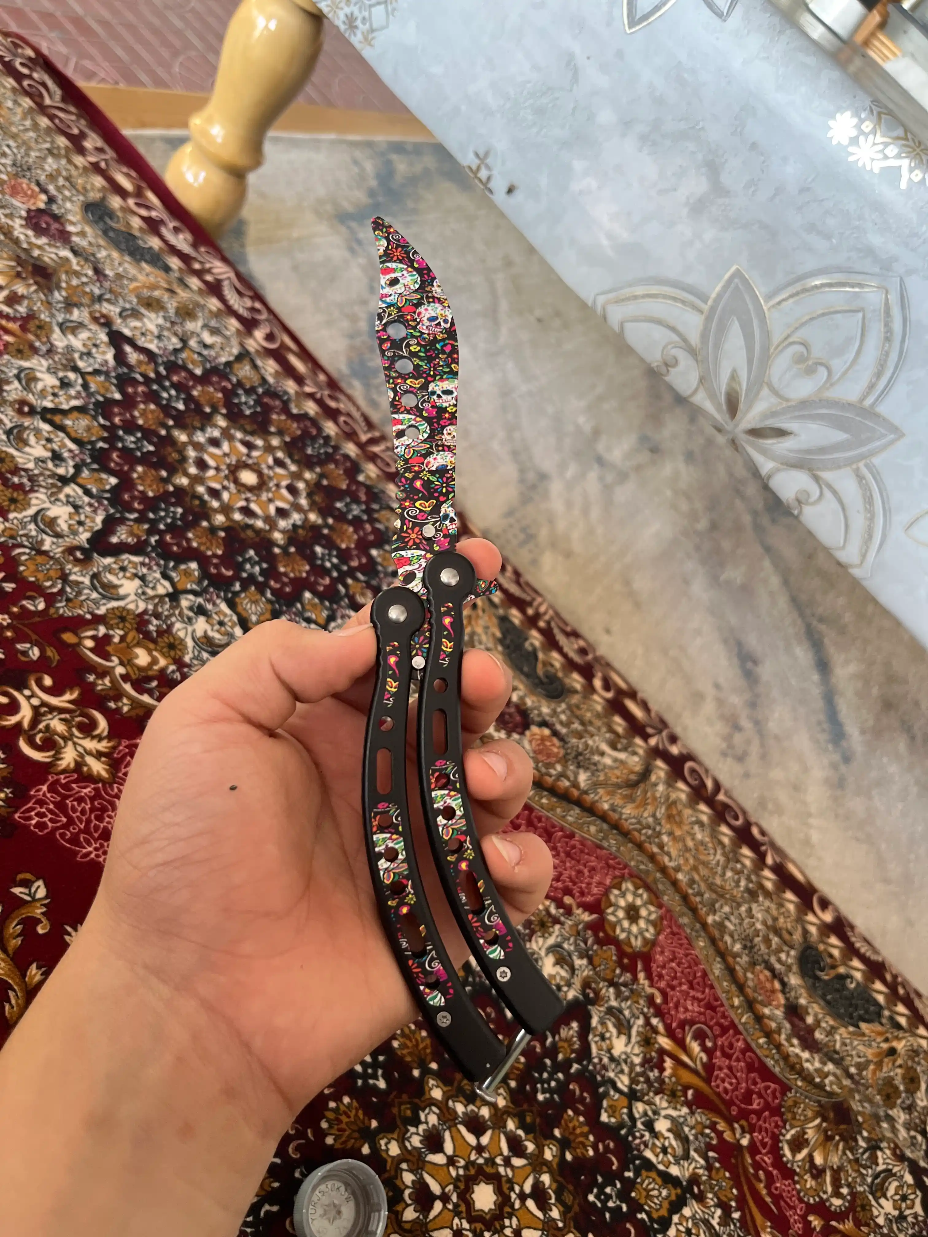Metall tutqichli yig'iladigan kapalak pichog'ini o'rgatish, CSGO butterfly